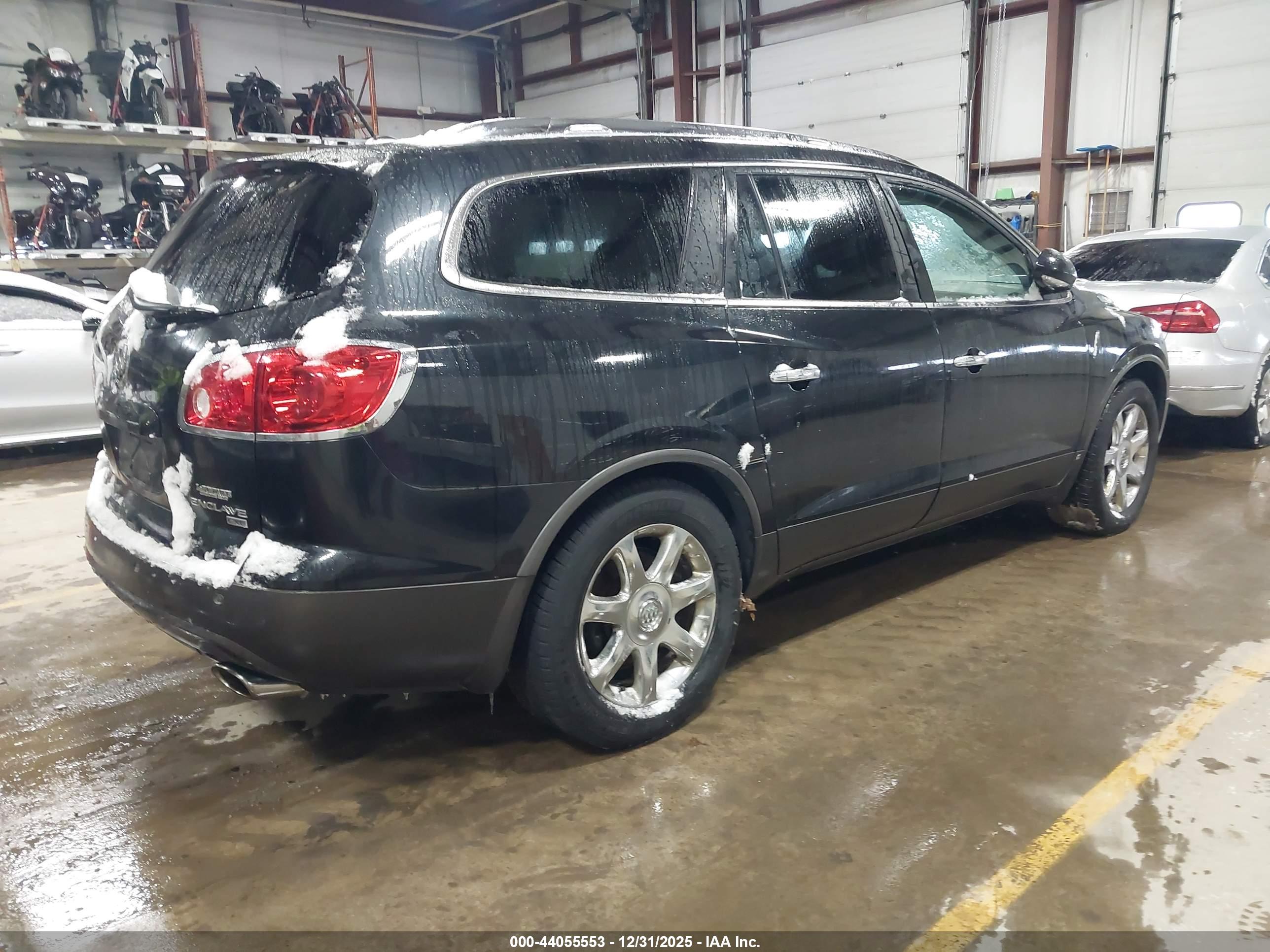 BUICK ENCLAVE image 4