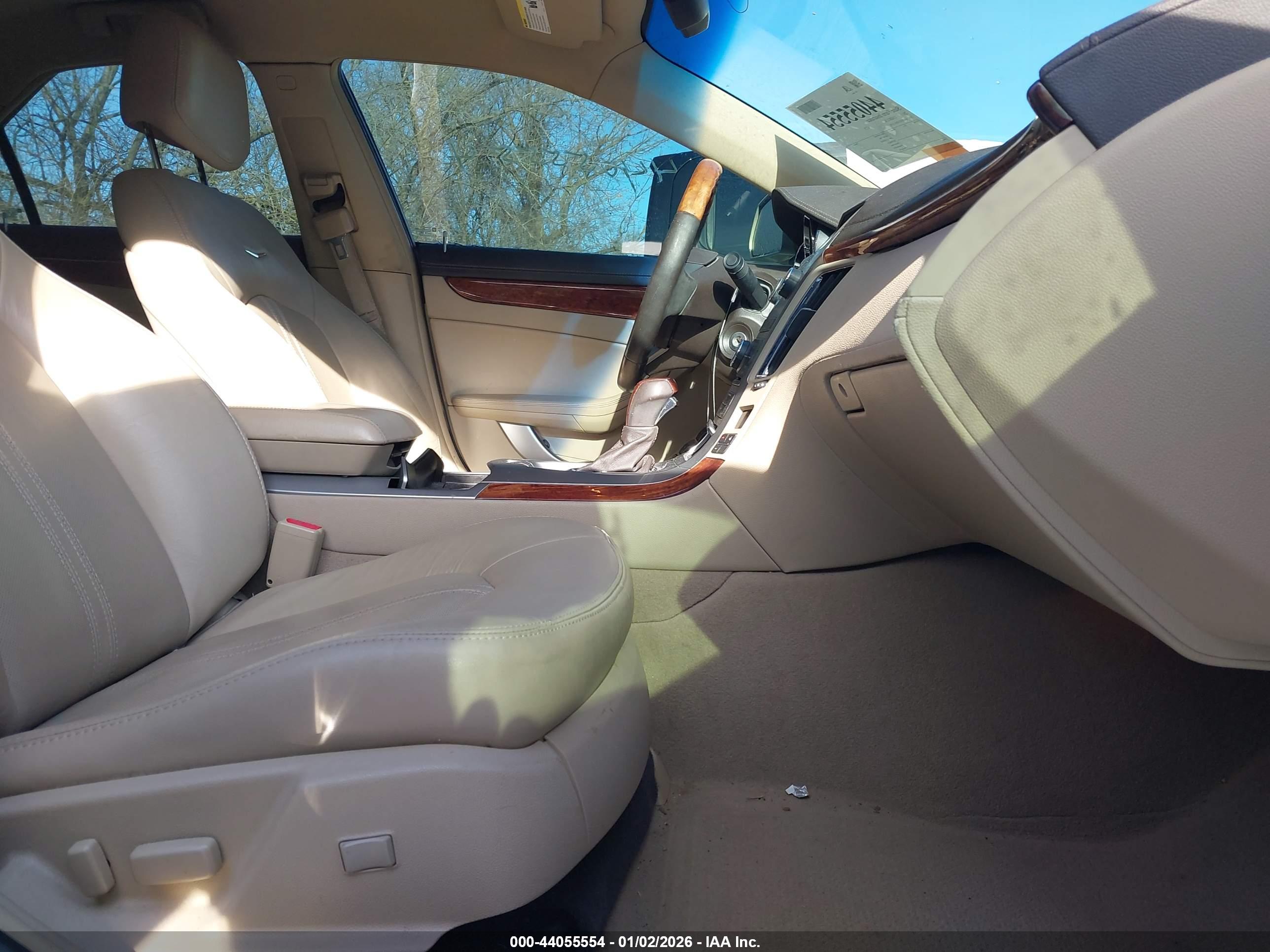 CADILLAC CTS image 5