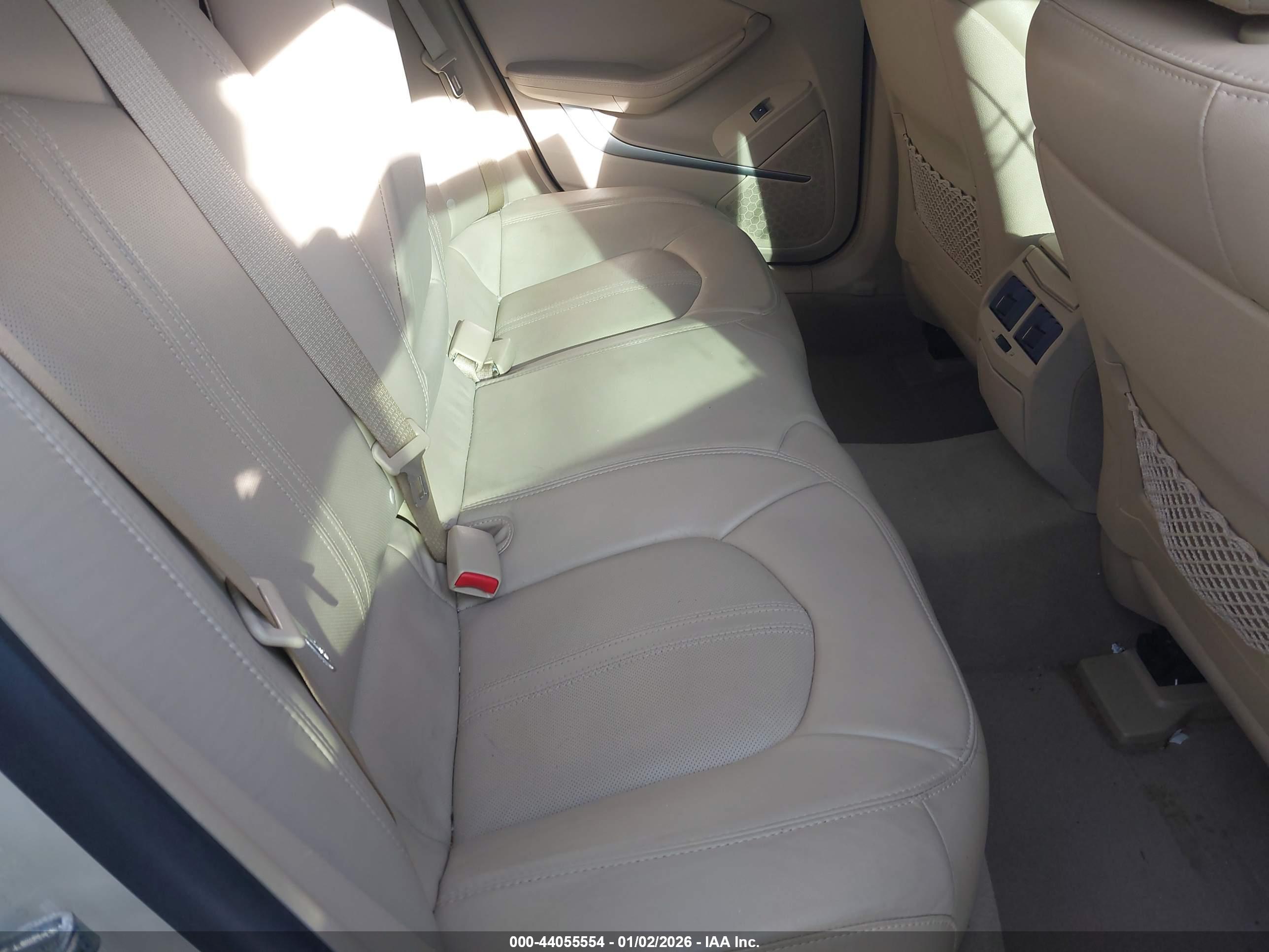 CADILLAC CTS image 8