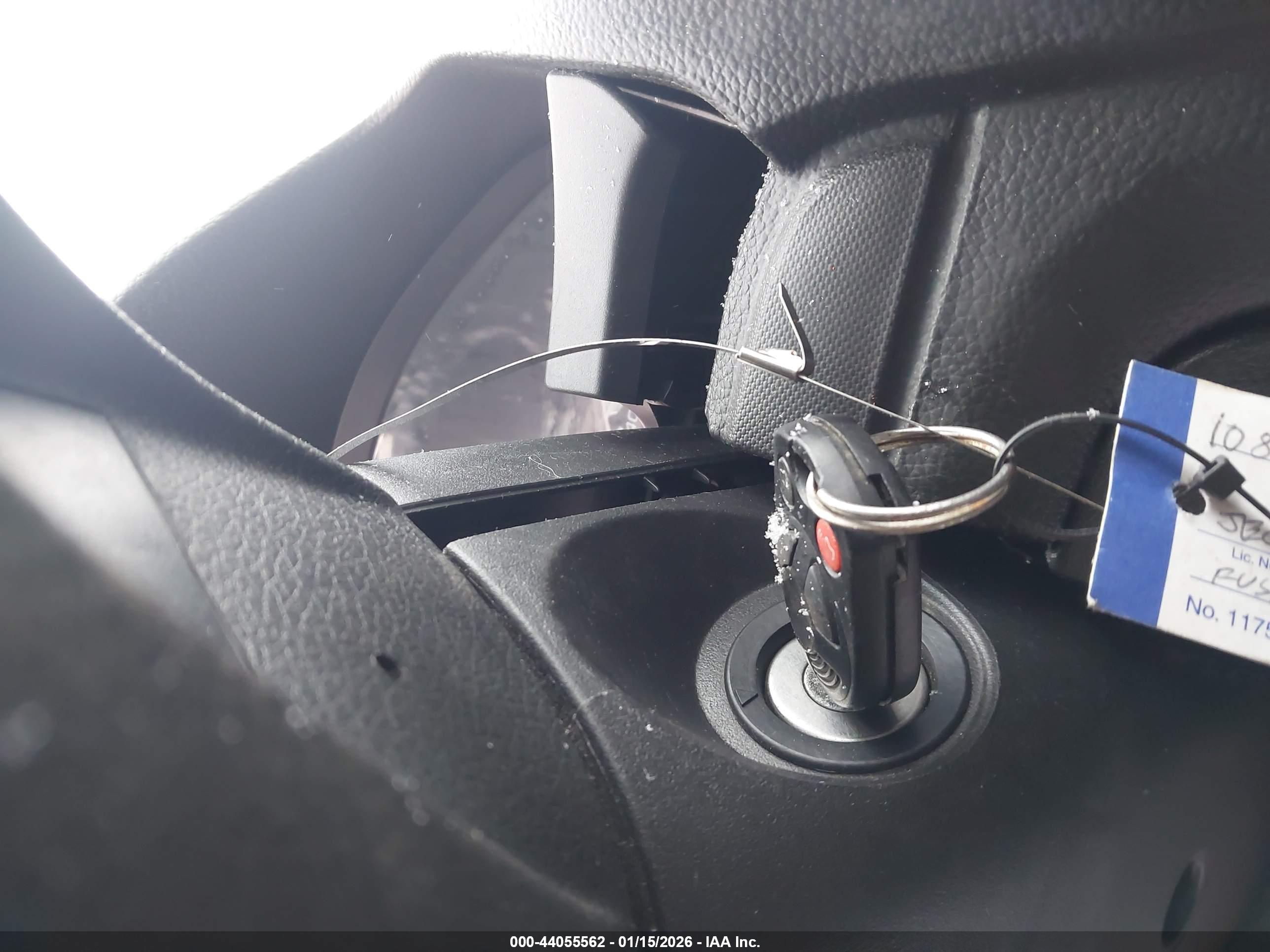 FORD FUSION image 11