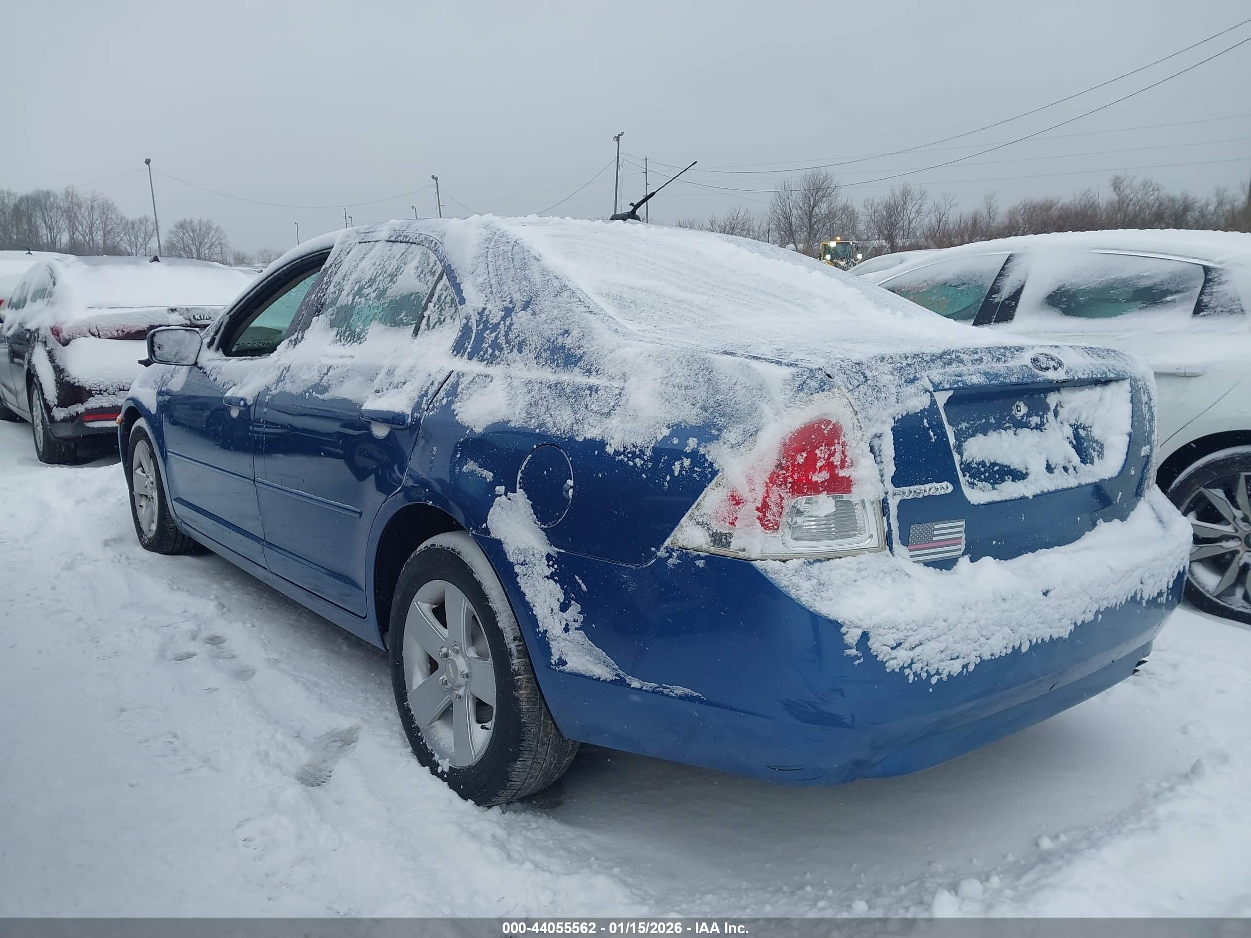 FORD FUSION image 3
