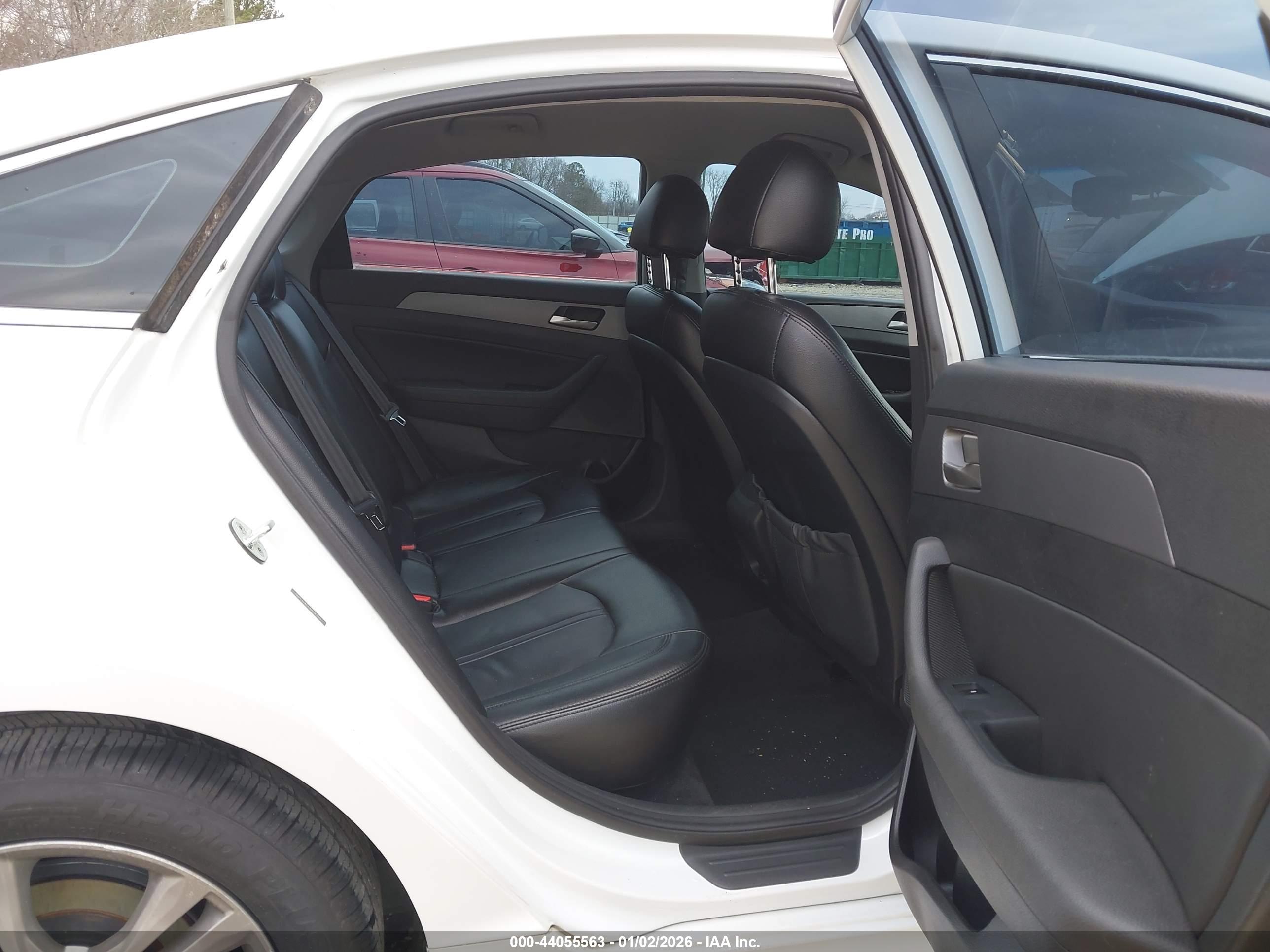 HYUNDAI SONATA image 8