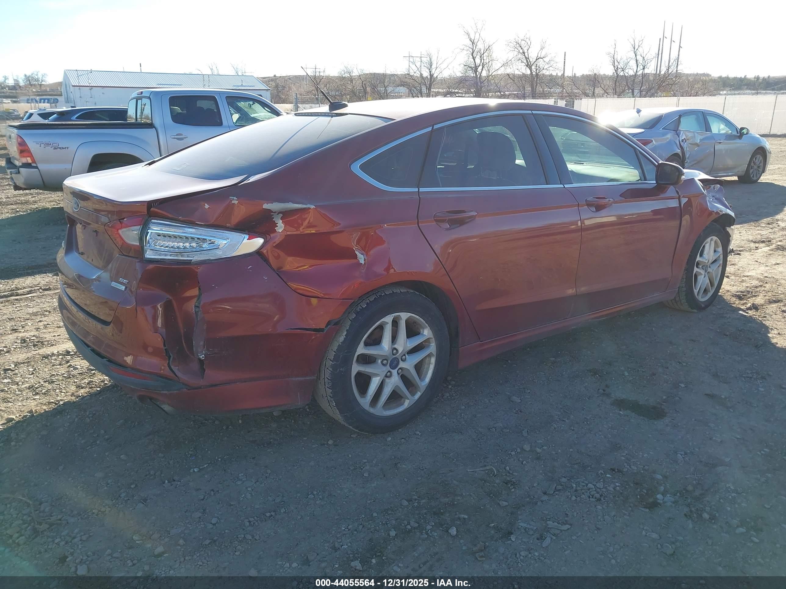 FORD FUSION image 4