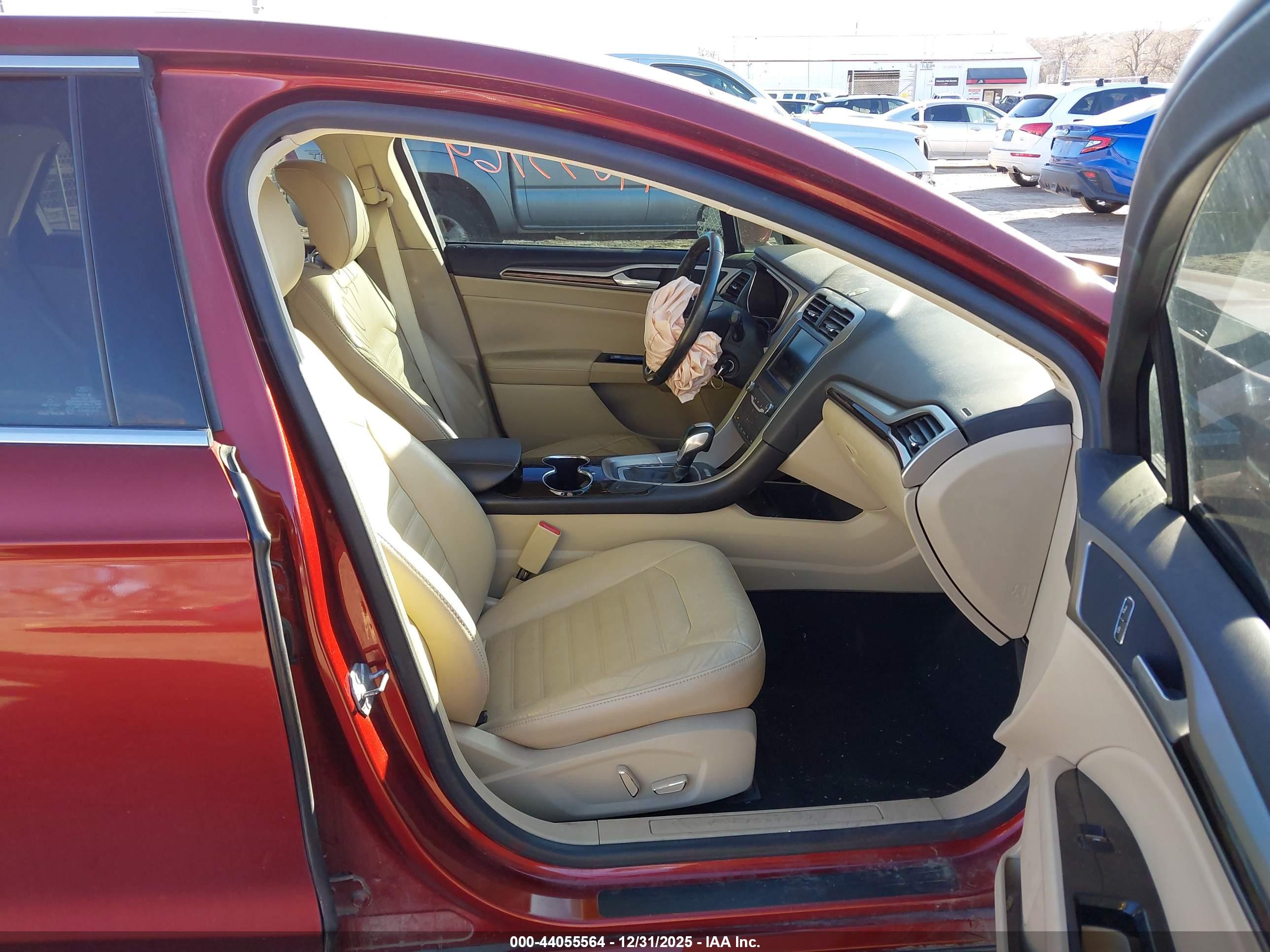 FORD FUSION image 5