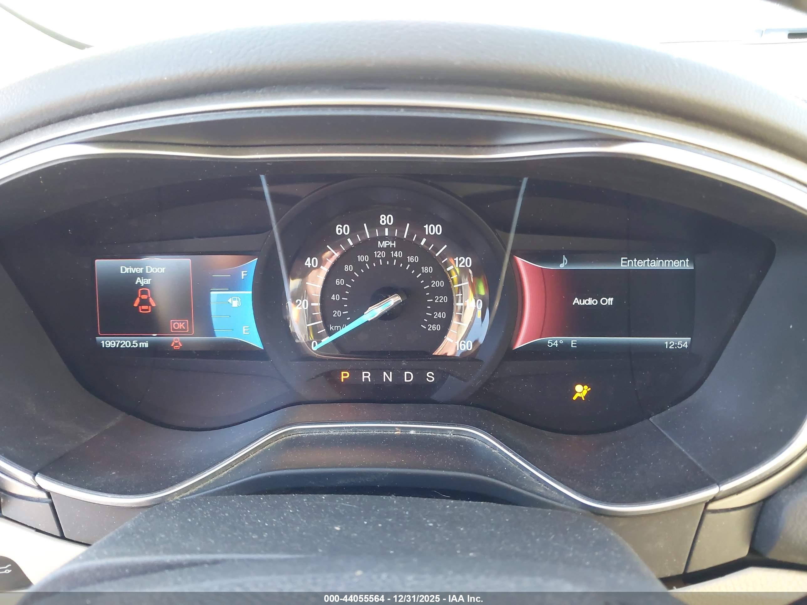 FORD FUSION image 7