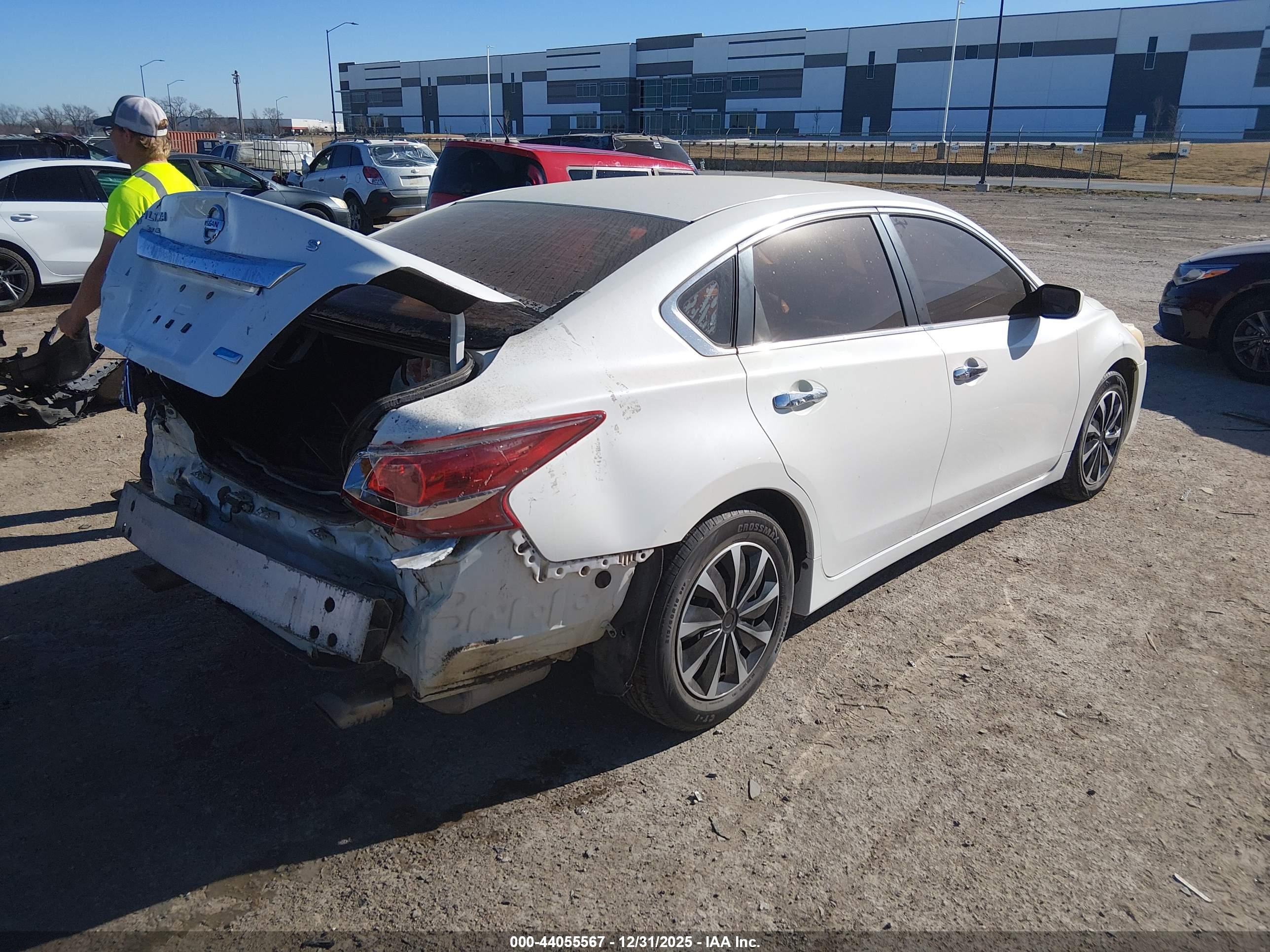 NISSAN ALTIMA image 4