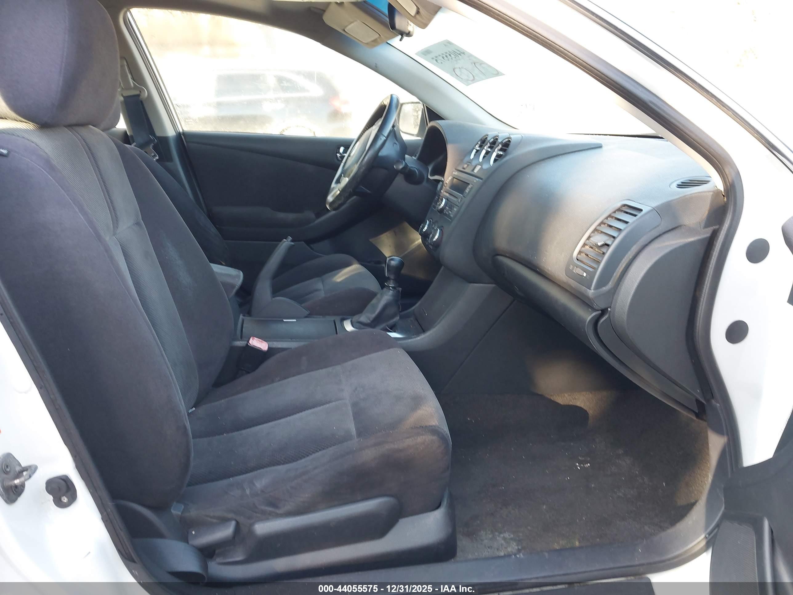 NISSAN ALTIMA image 5