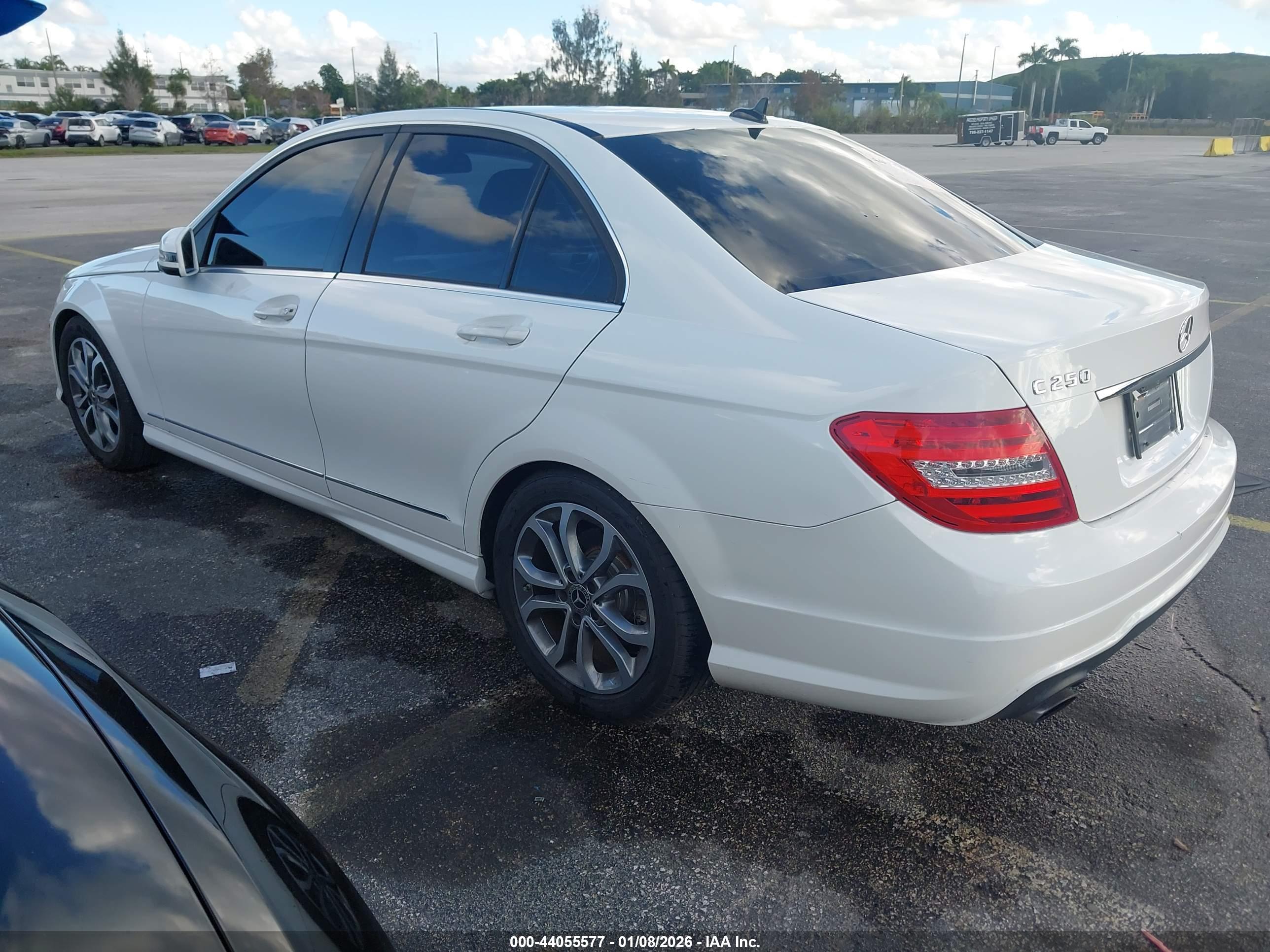 MERCEDES-BENZ C image 3