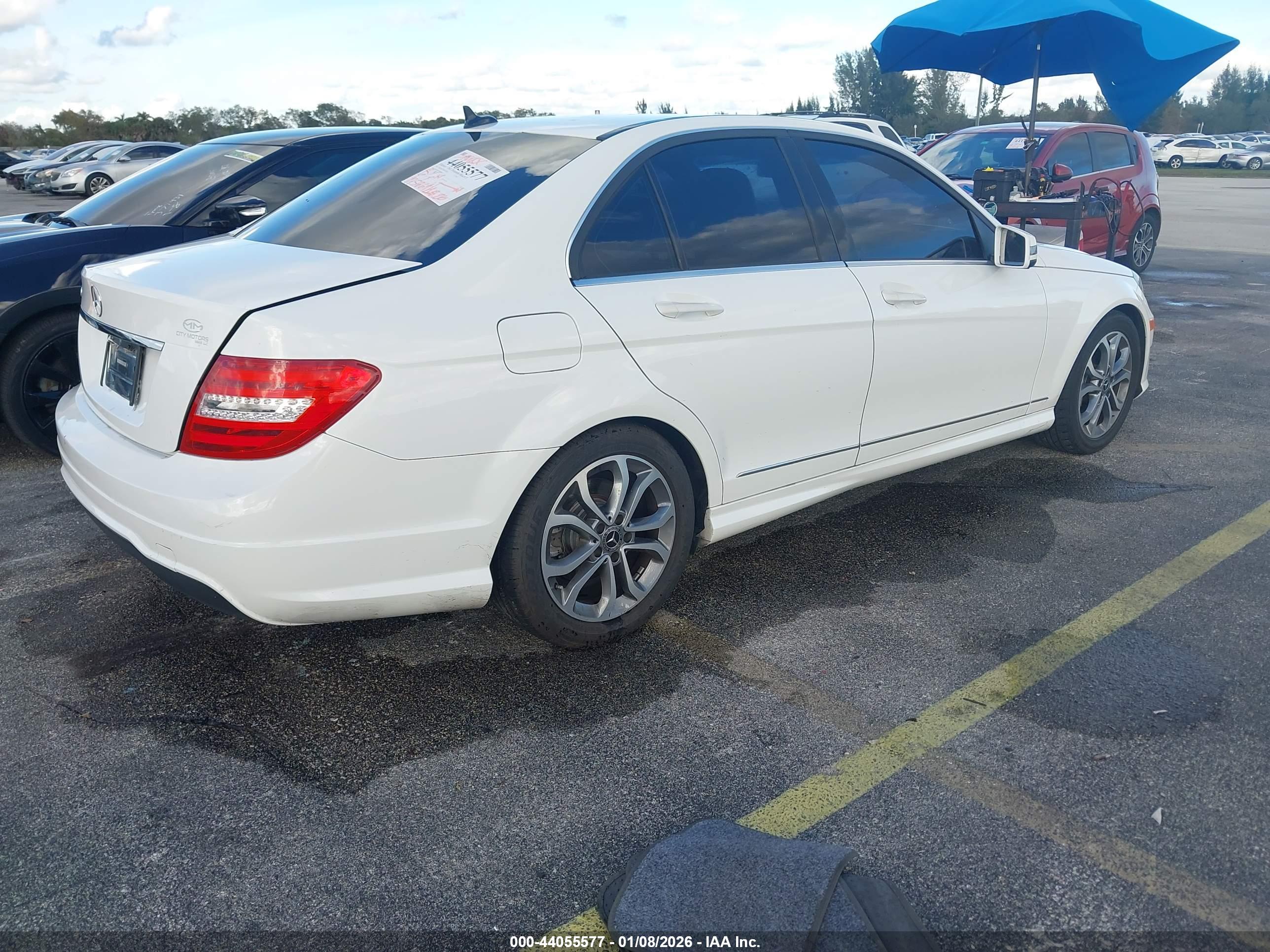 MERCEDES-BENZ C image 4
