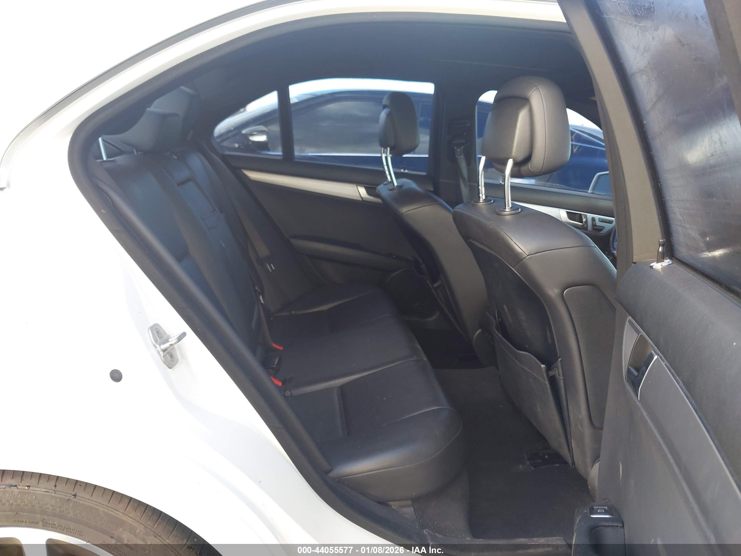 MERCEDES-BENZ C image 8