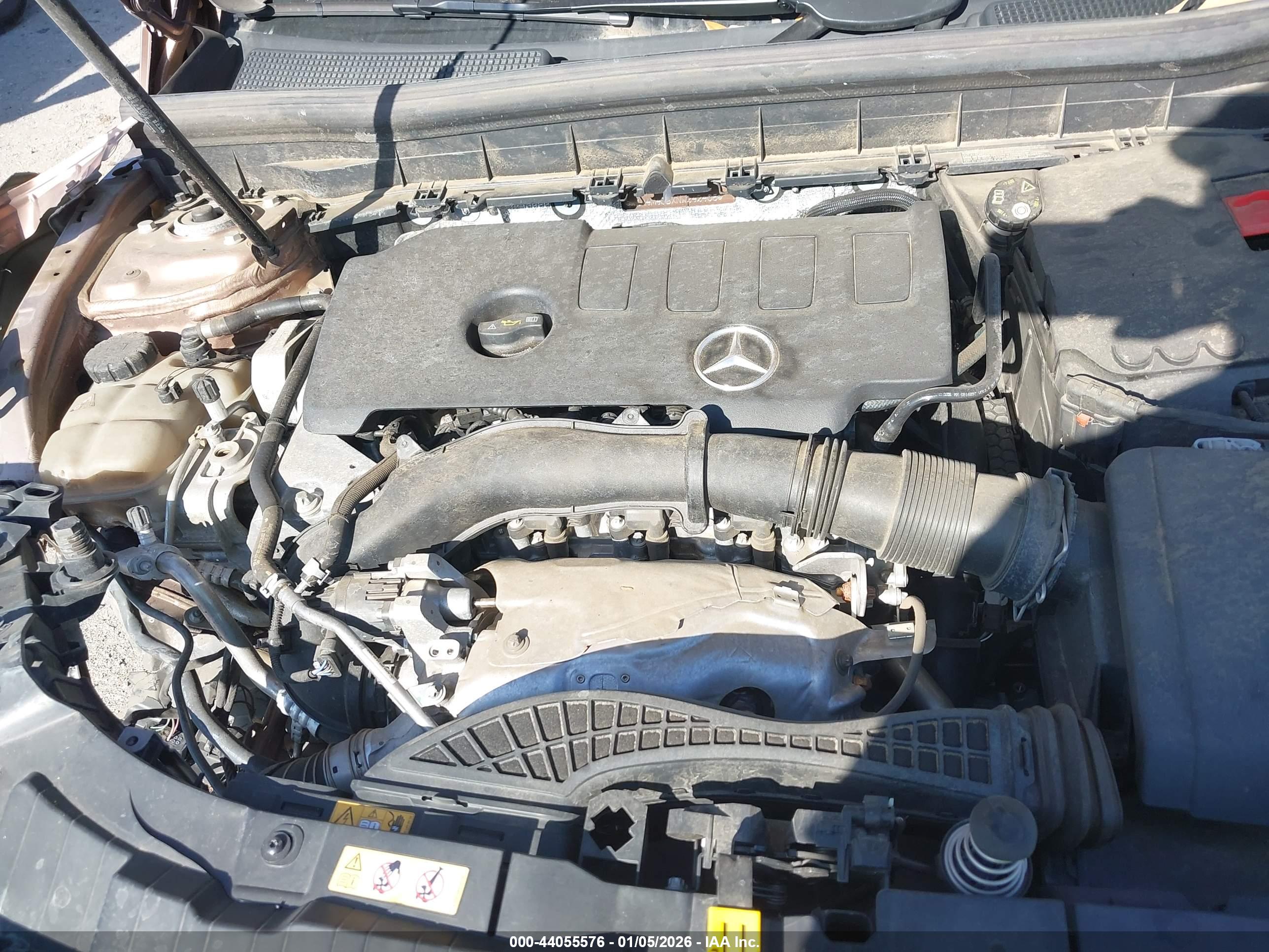 MERCEDES-BENZ GLB image 10