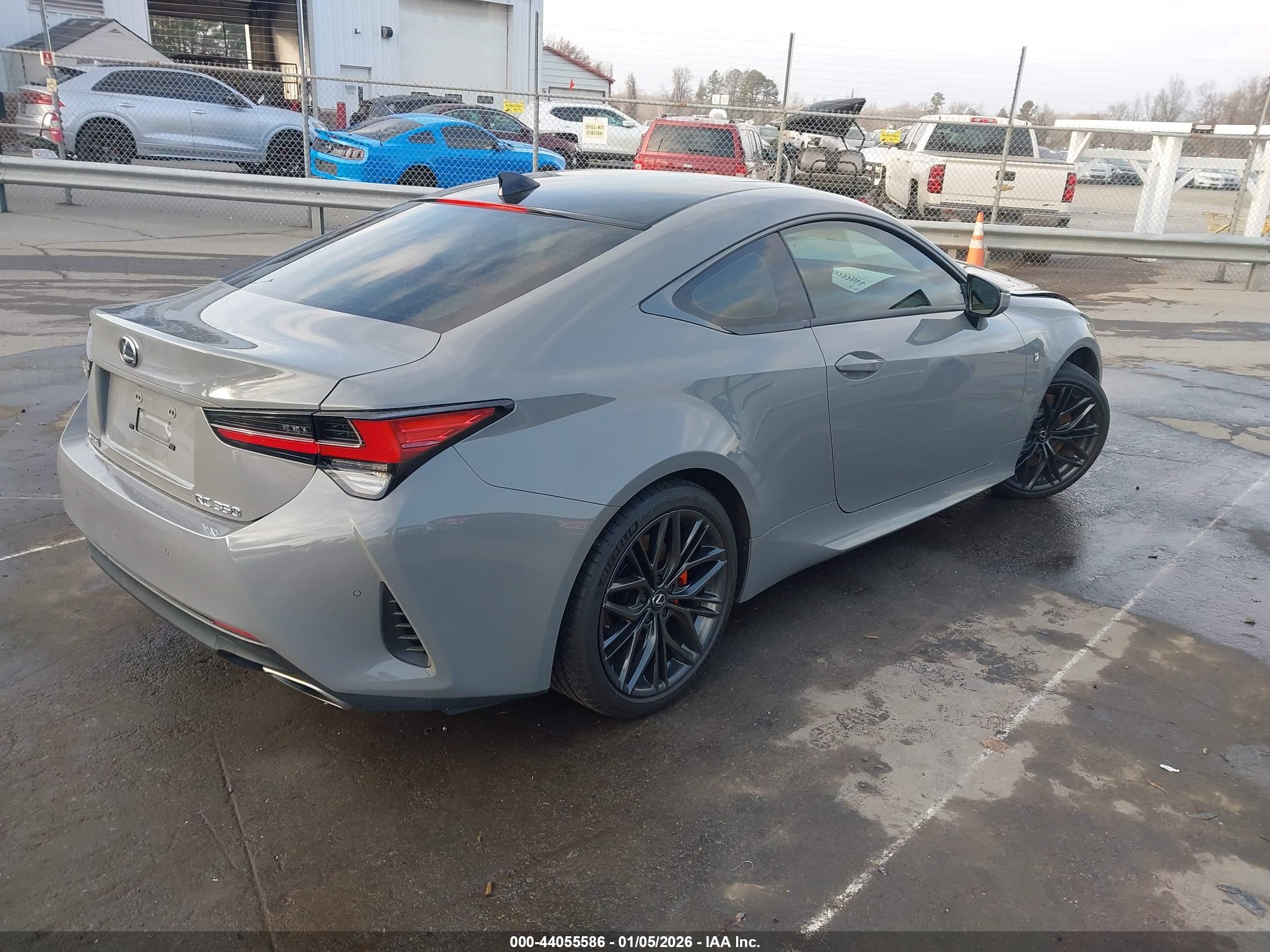 LEXUS RC image 4