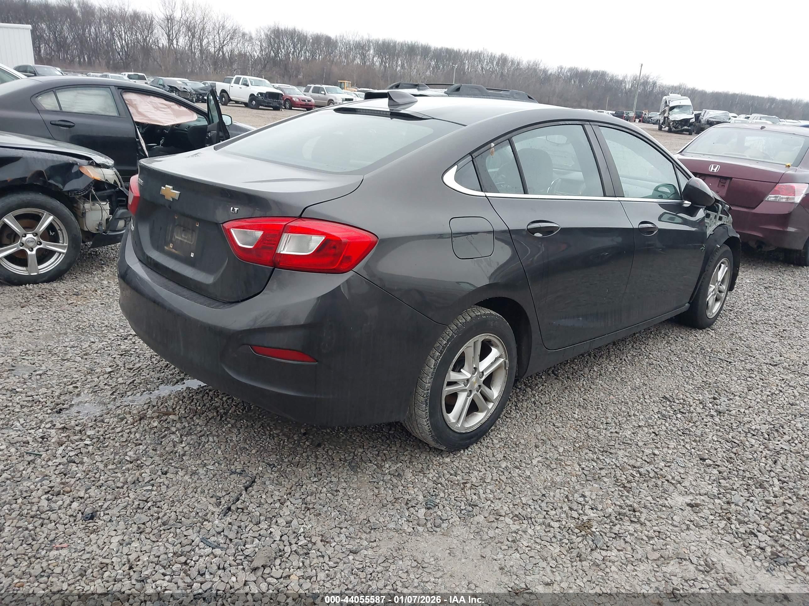 CHEVROLET CRUZE image 4