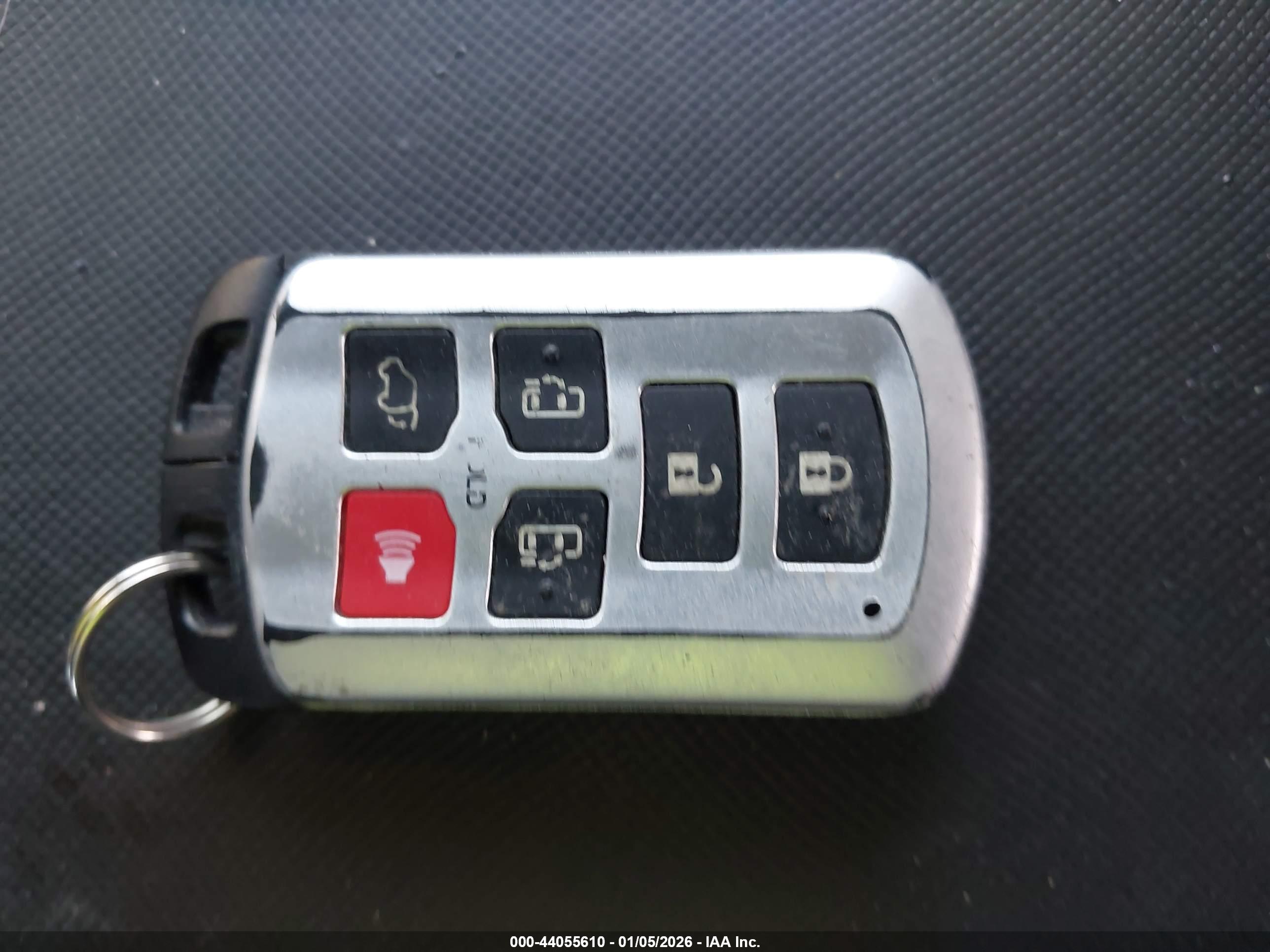 TOYOTA SIENNA image 11