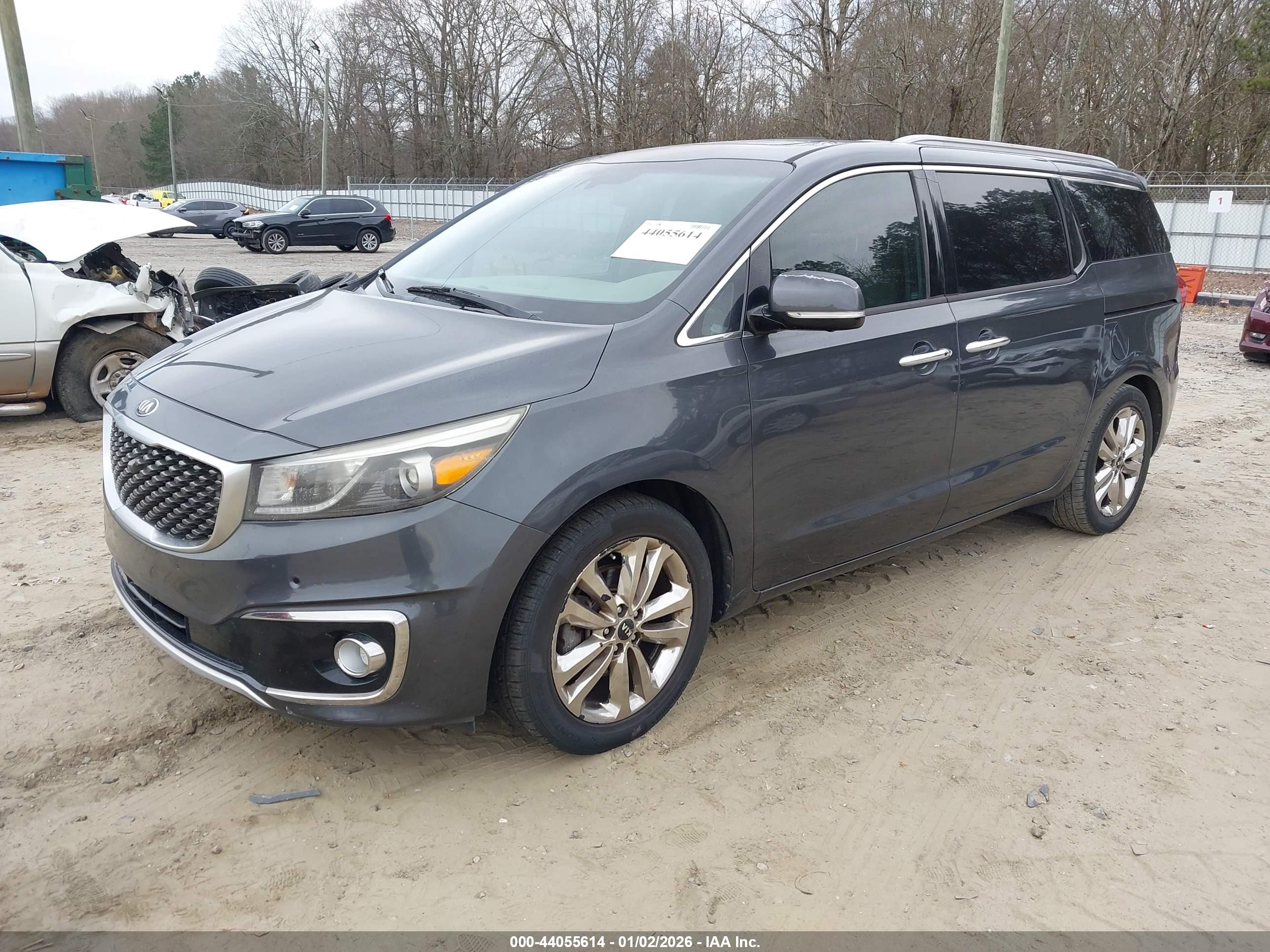 KIA SEDONA image 2