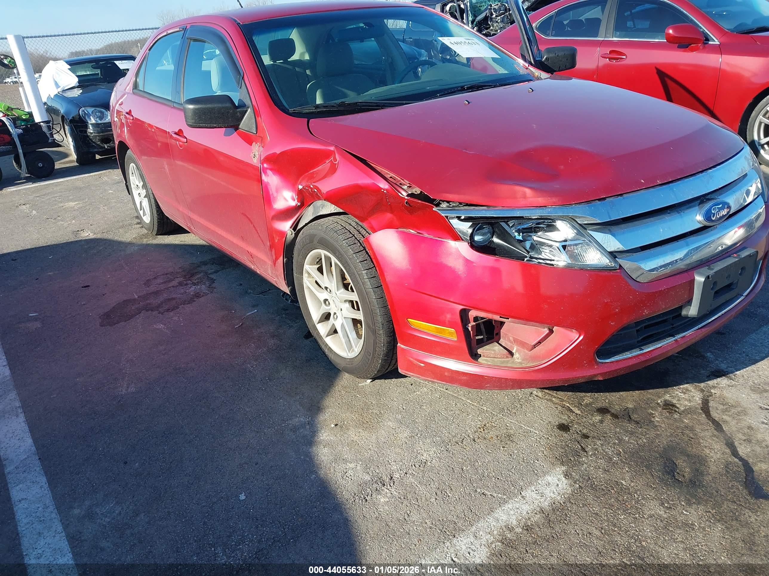 FORD FUSION image 6