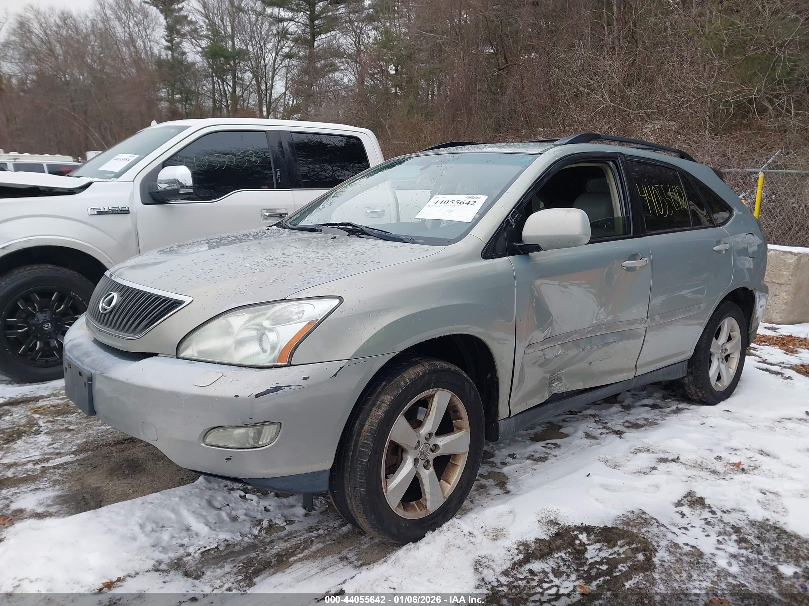 LEXUS RX image 2