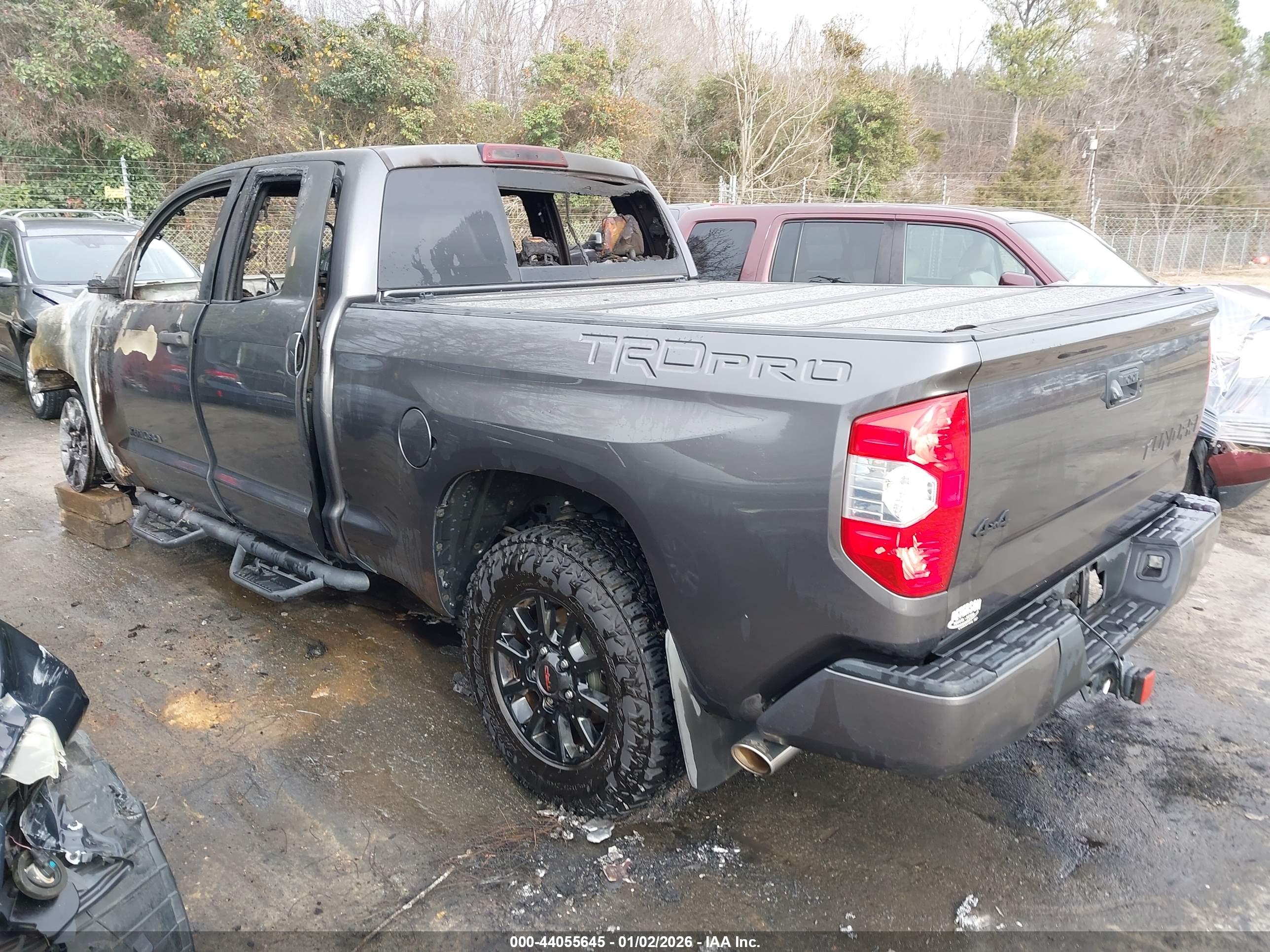 TOYOTA TUNDRA image 3