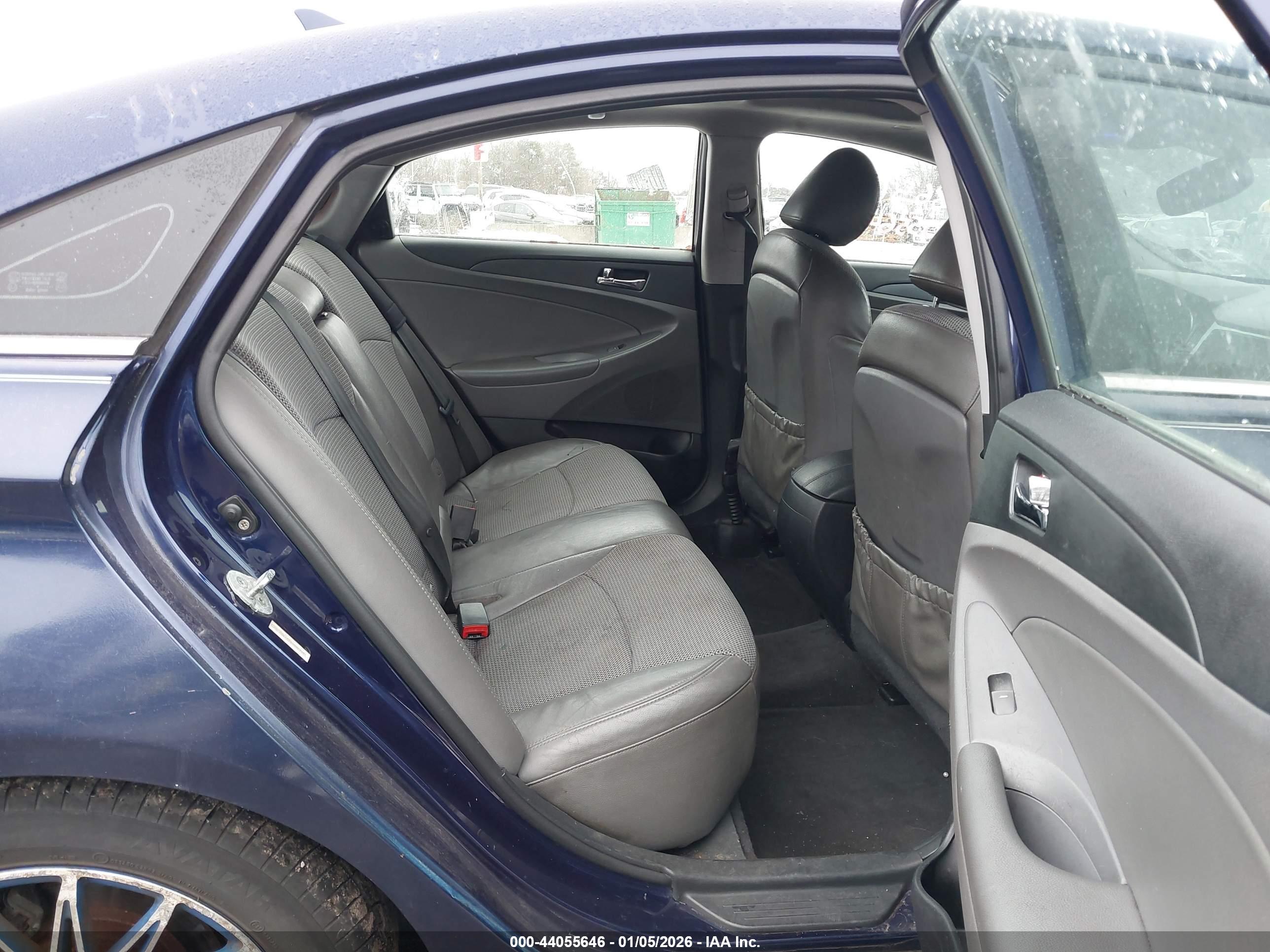 HYUNDAI SONATA image 8