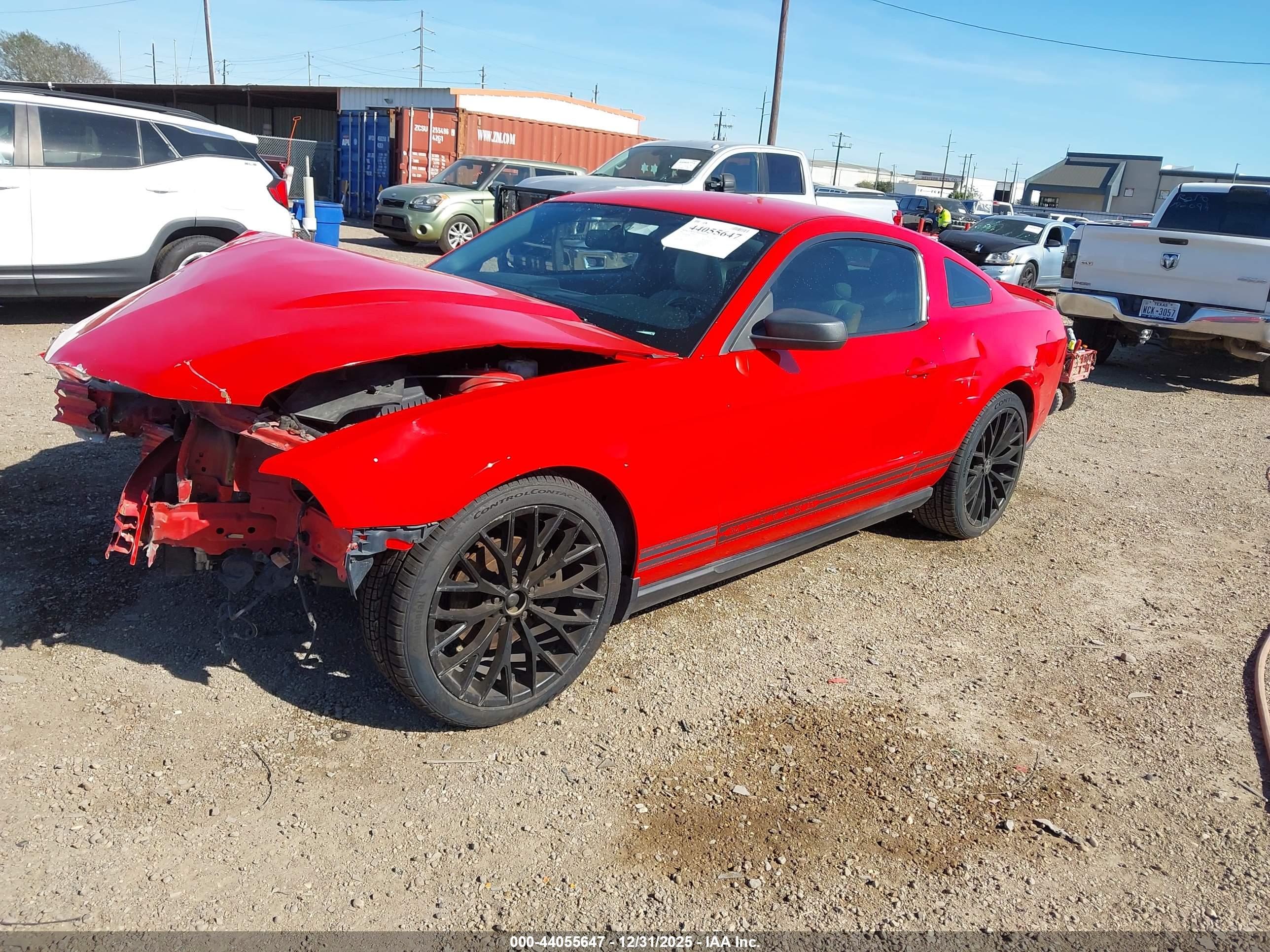 FORD MUSTANG image 2