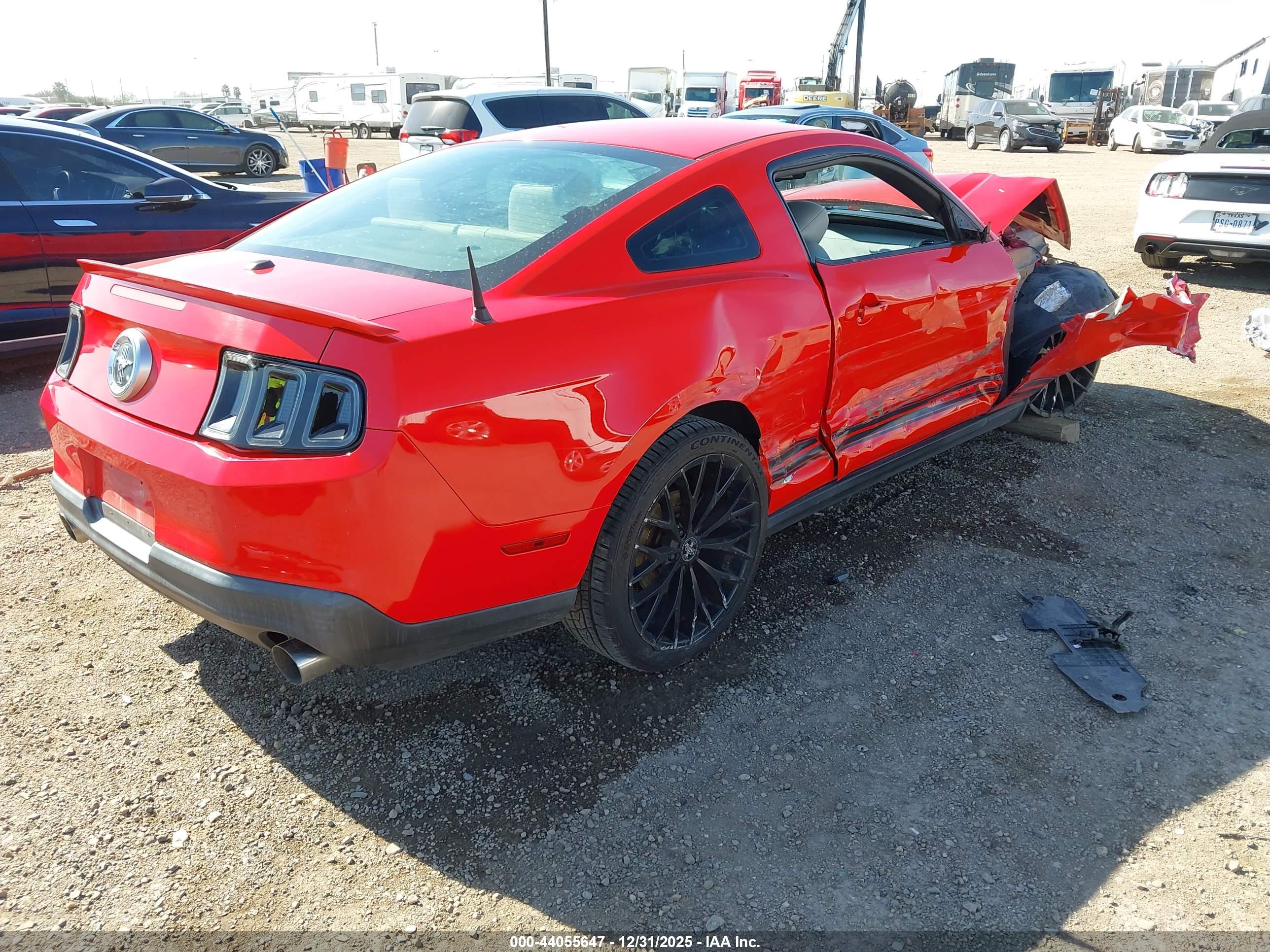FORD MUSTANG image 4