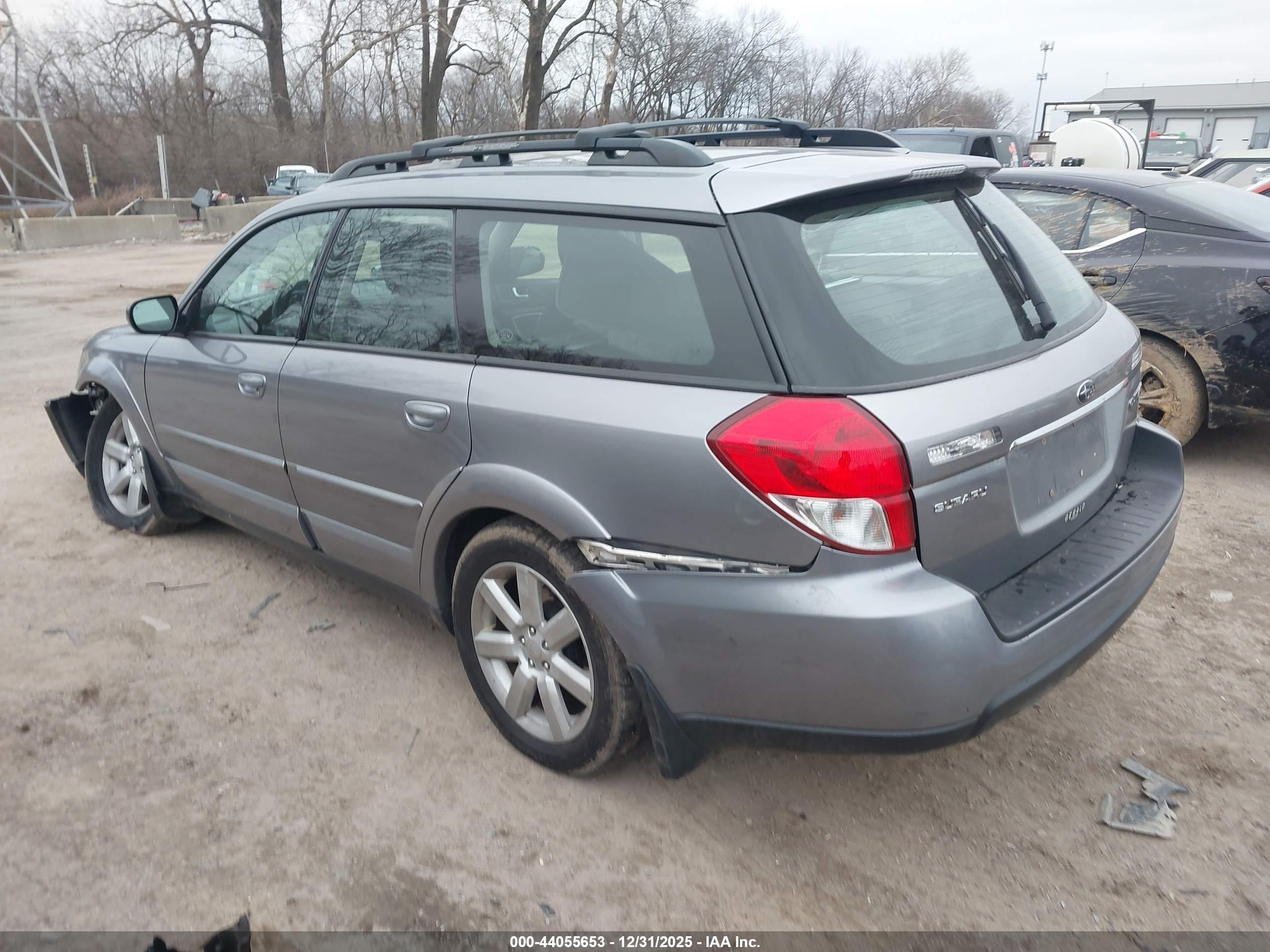 SUBARU OUTBACK image 3