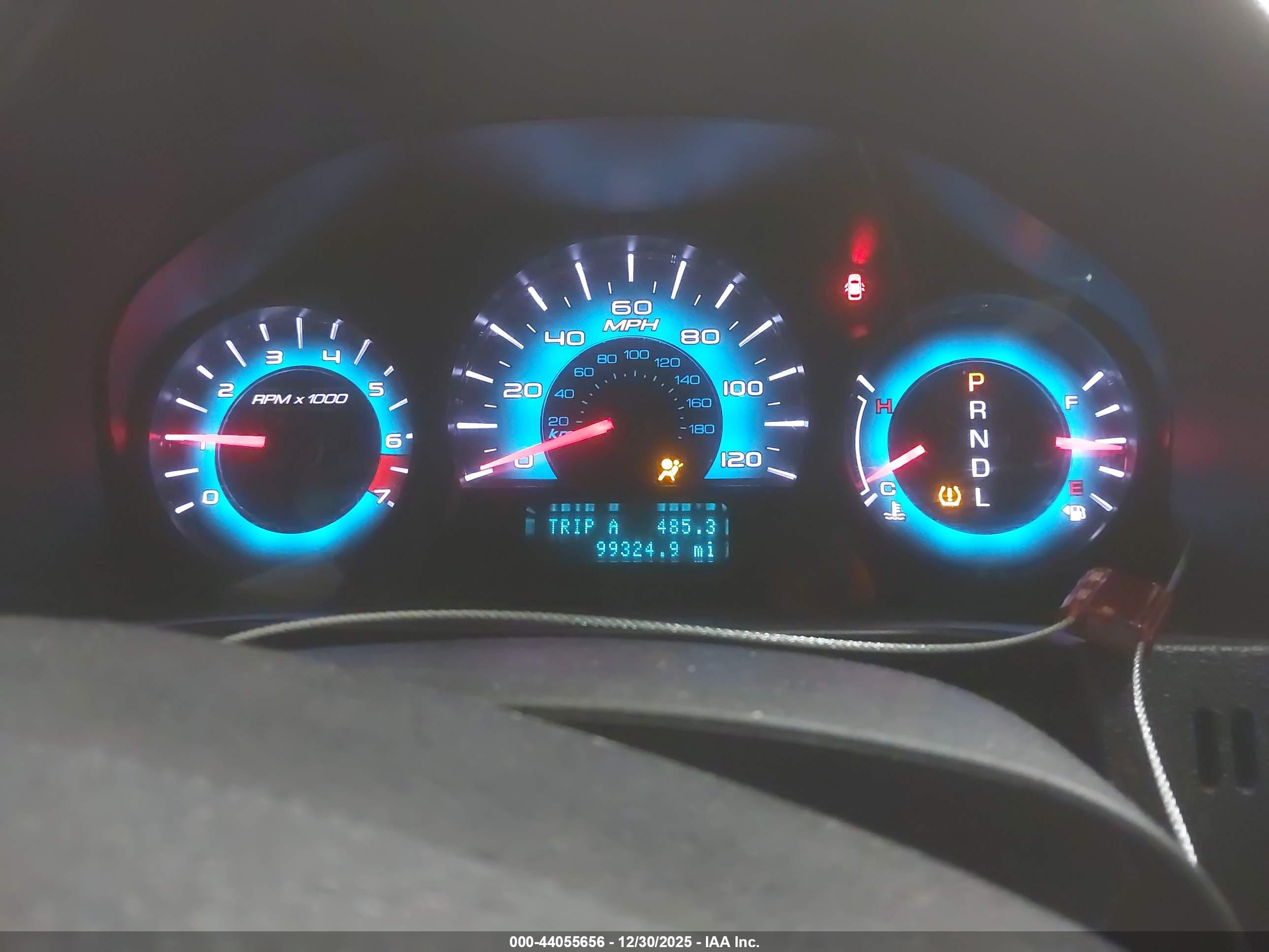 FORD FUSION image 7