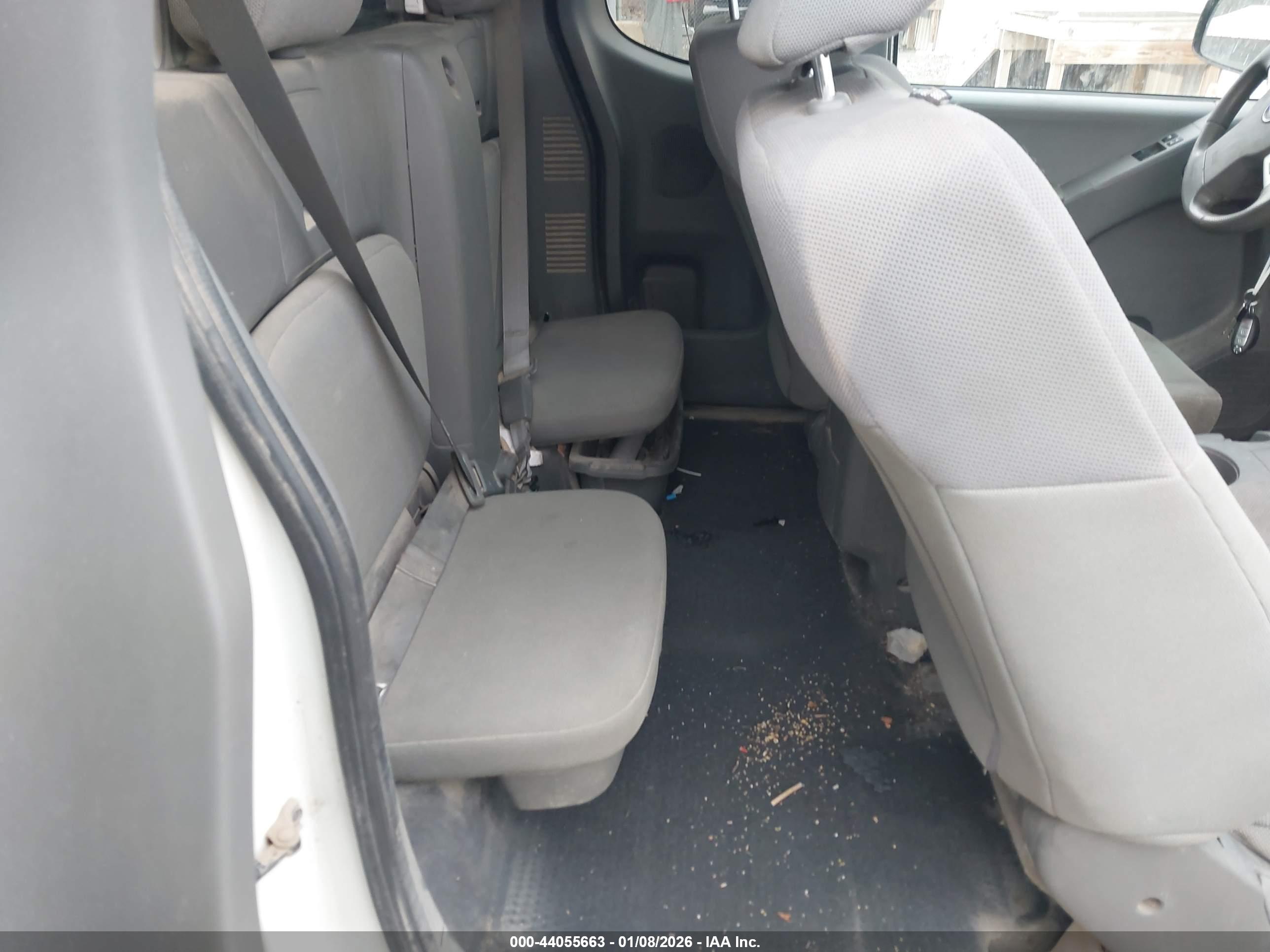 NISSAN FRONTIER image 8
