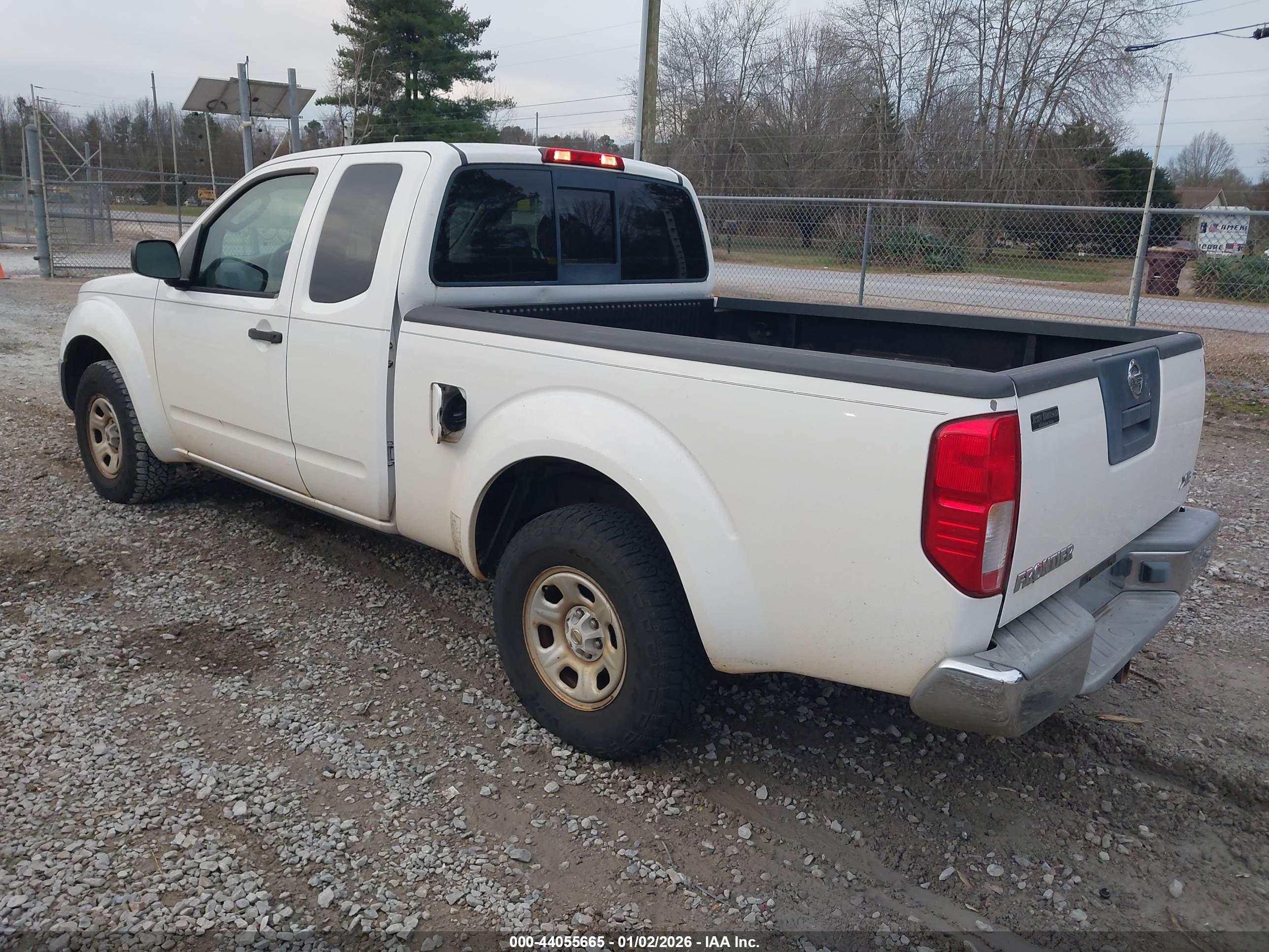 NISSAN FRONTIER image 3