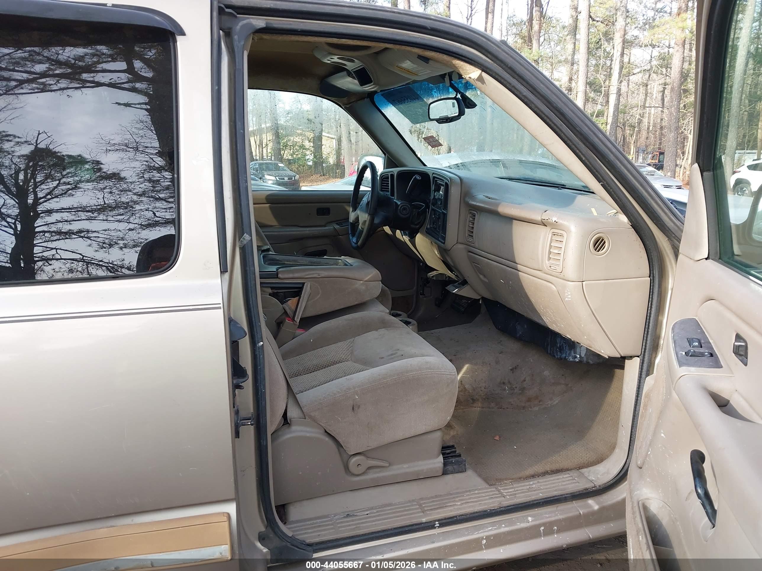CHEVROLET SILVERADO image 5