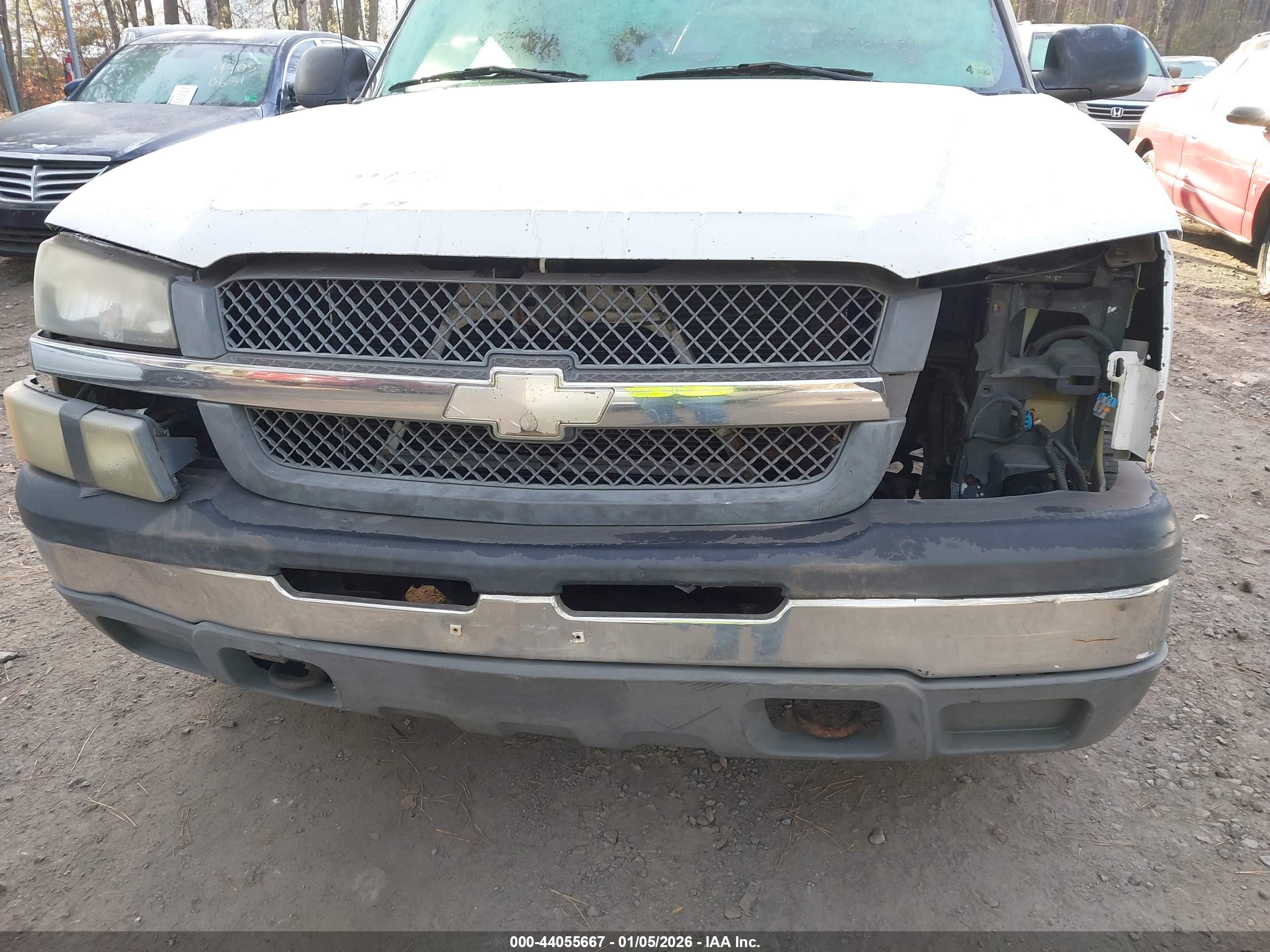 CHEVROLET SILVERADO image 6