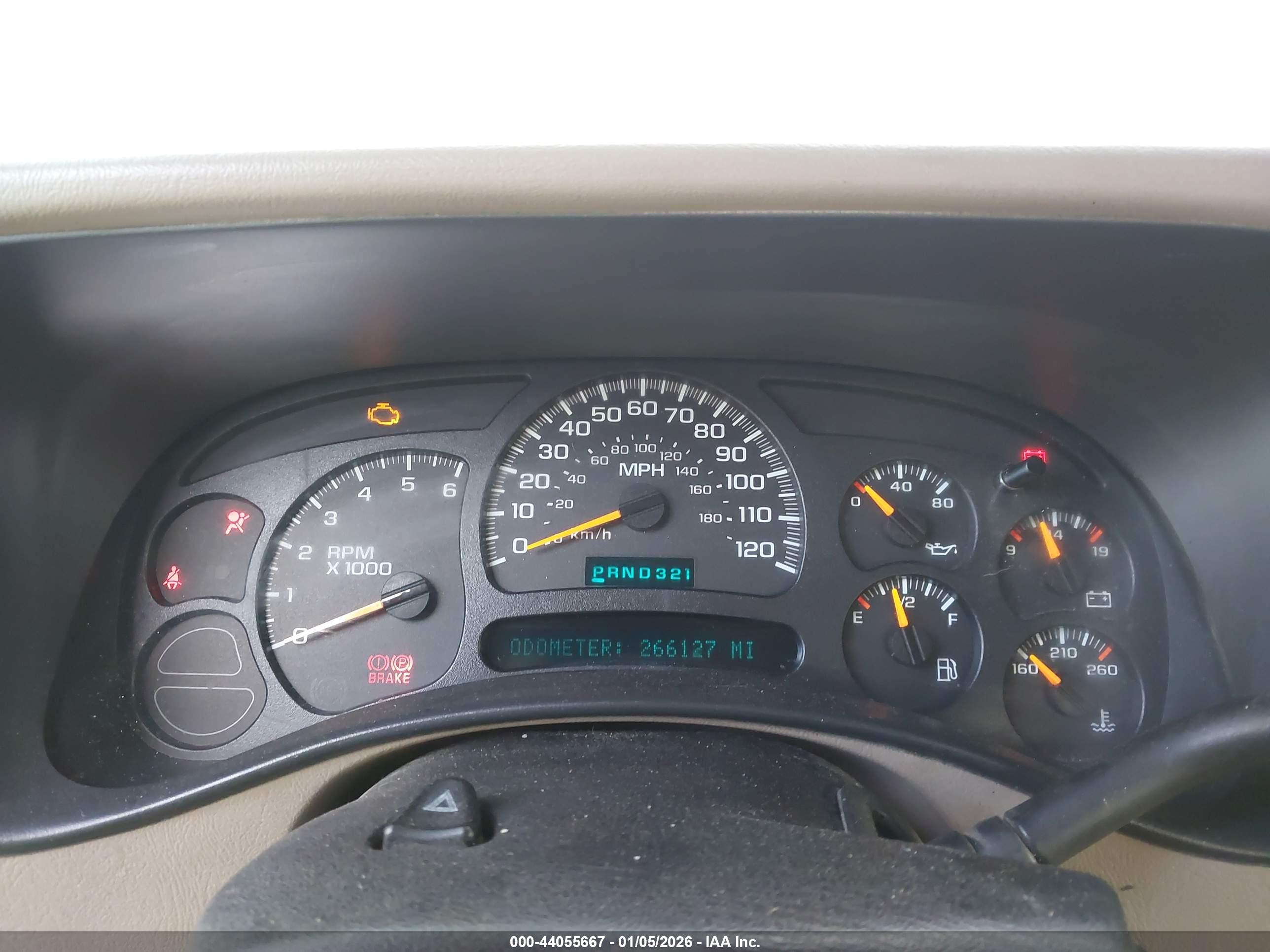 CHEVROLET SILVERADO image 7
