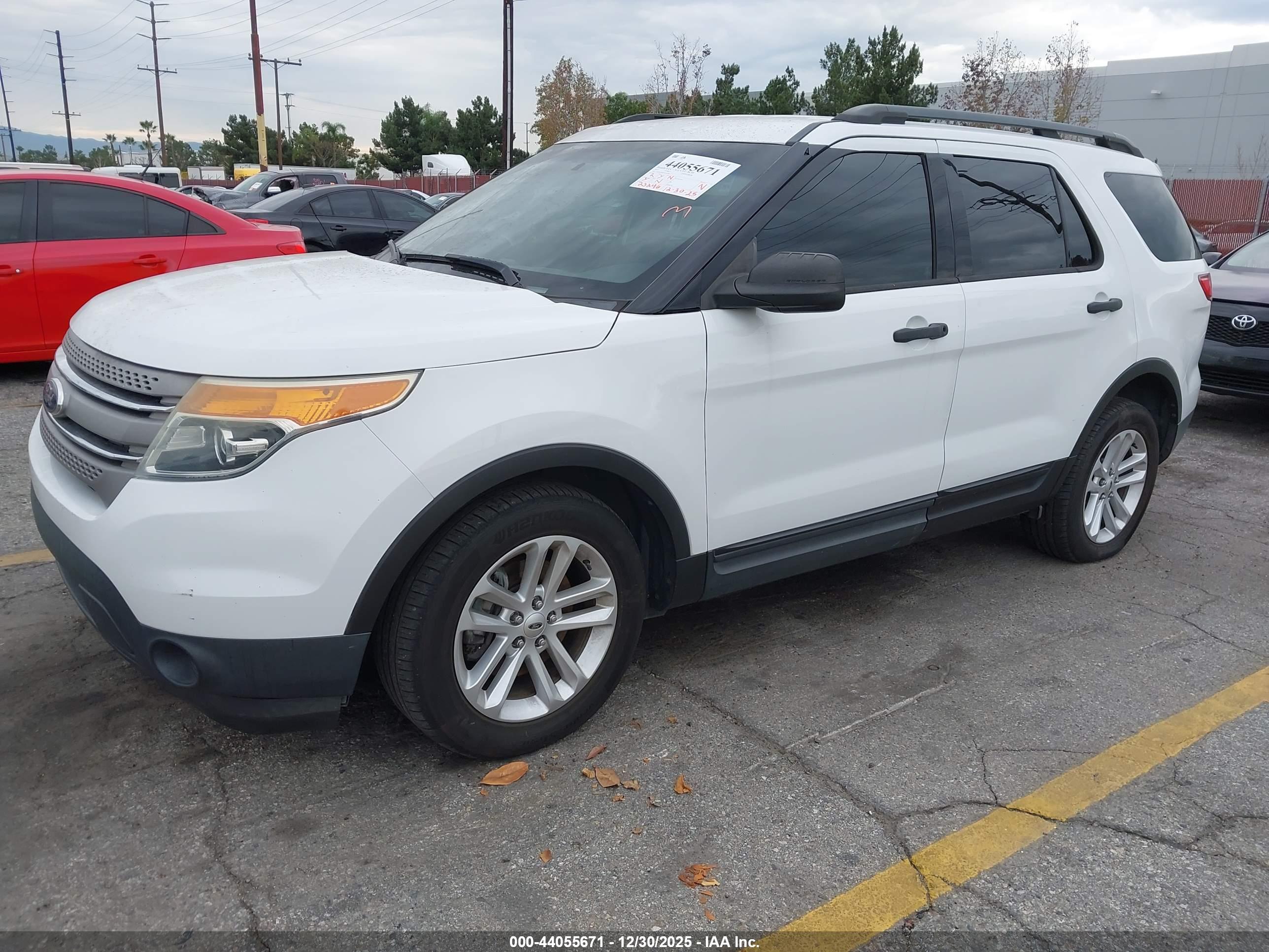 FORD EXPLORER image 2
