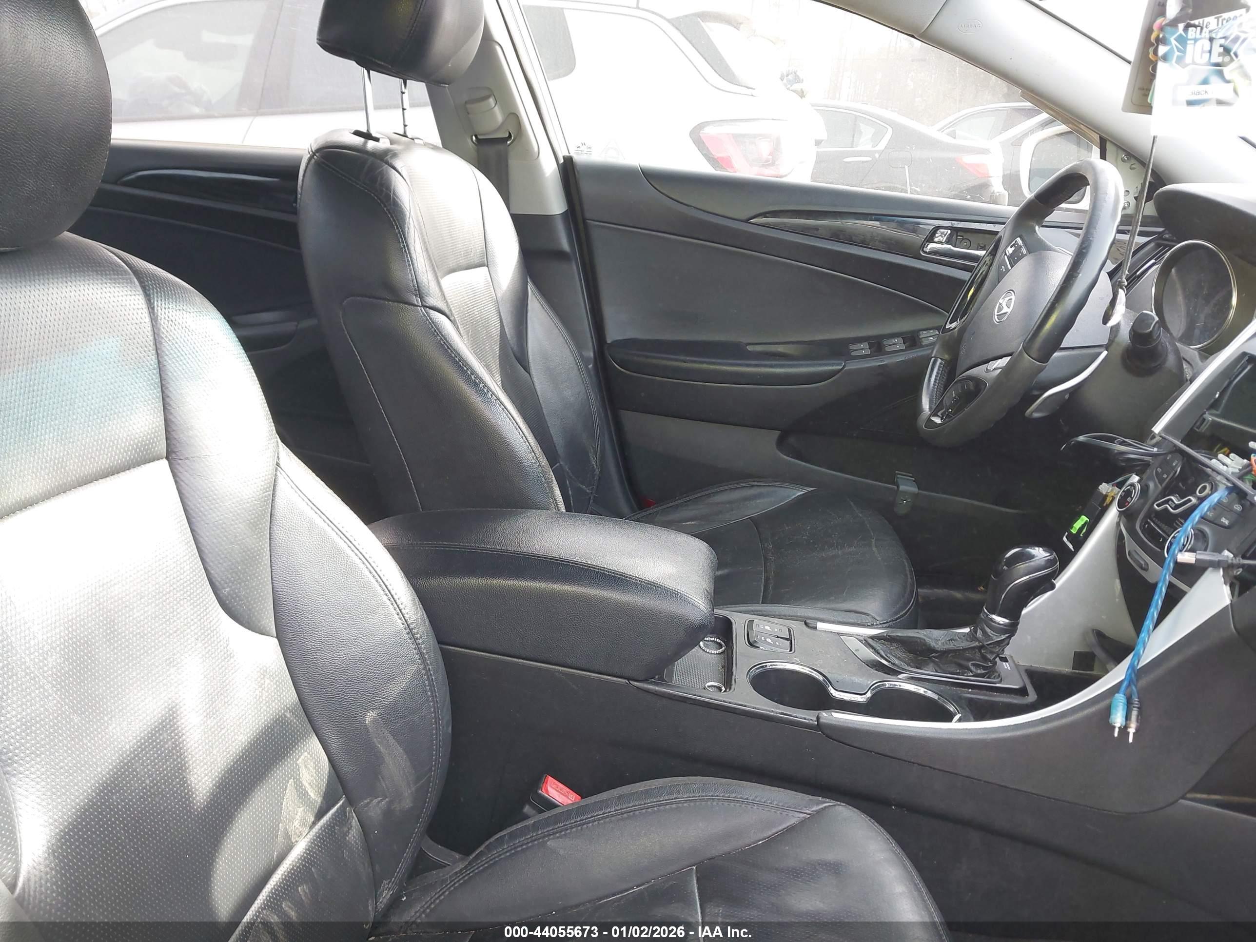 HYUNDAI SONATA image 5