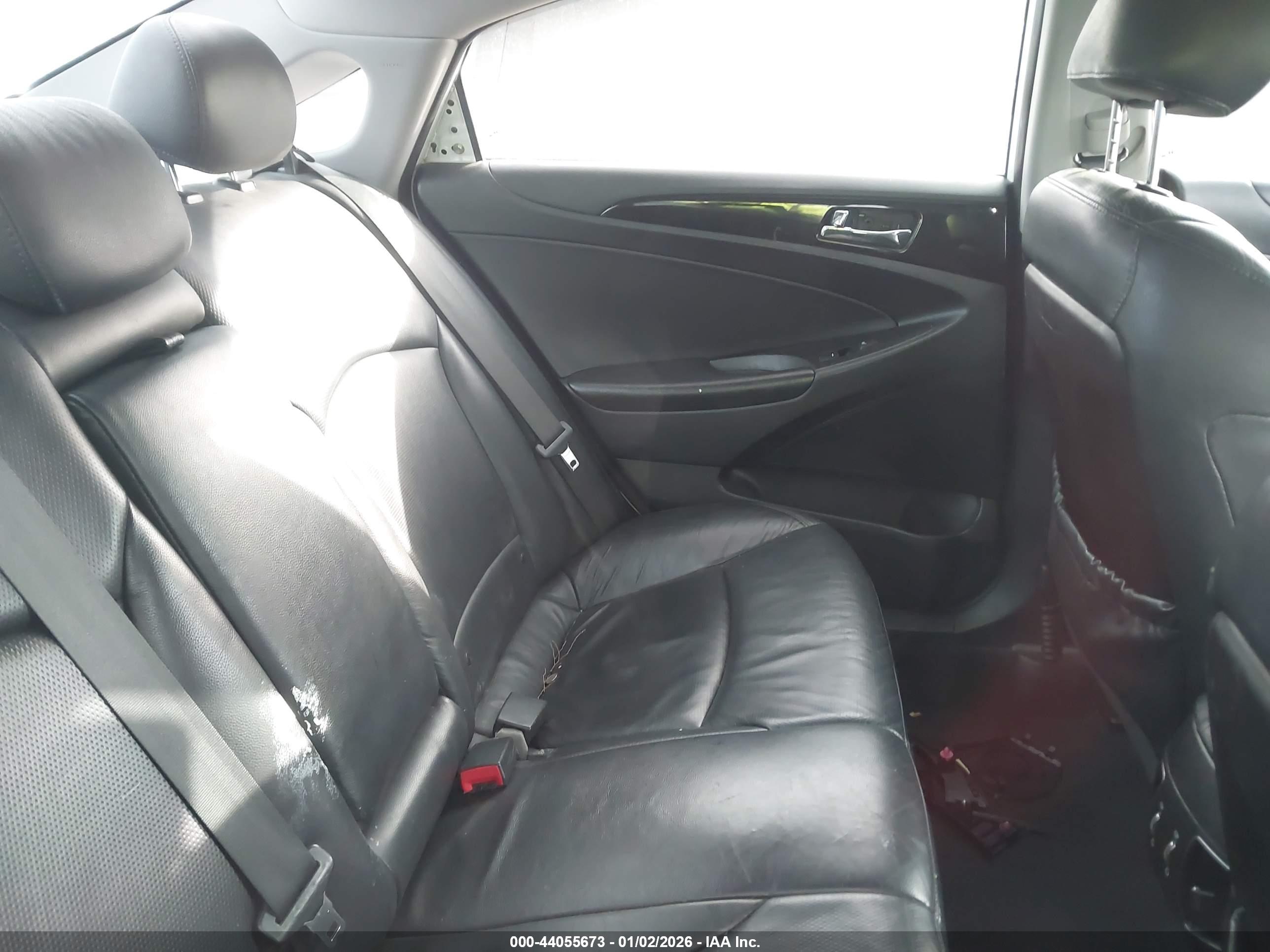 HYUNDAI SONATA image 8