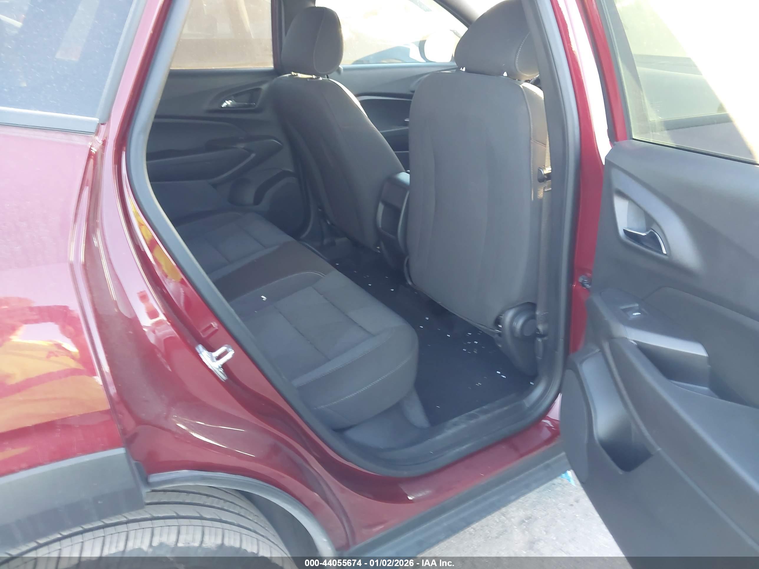 CHEVROLET TRAX image 8