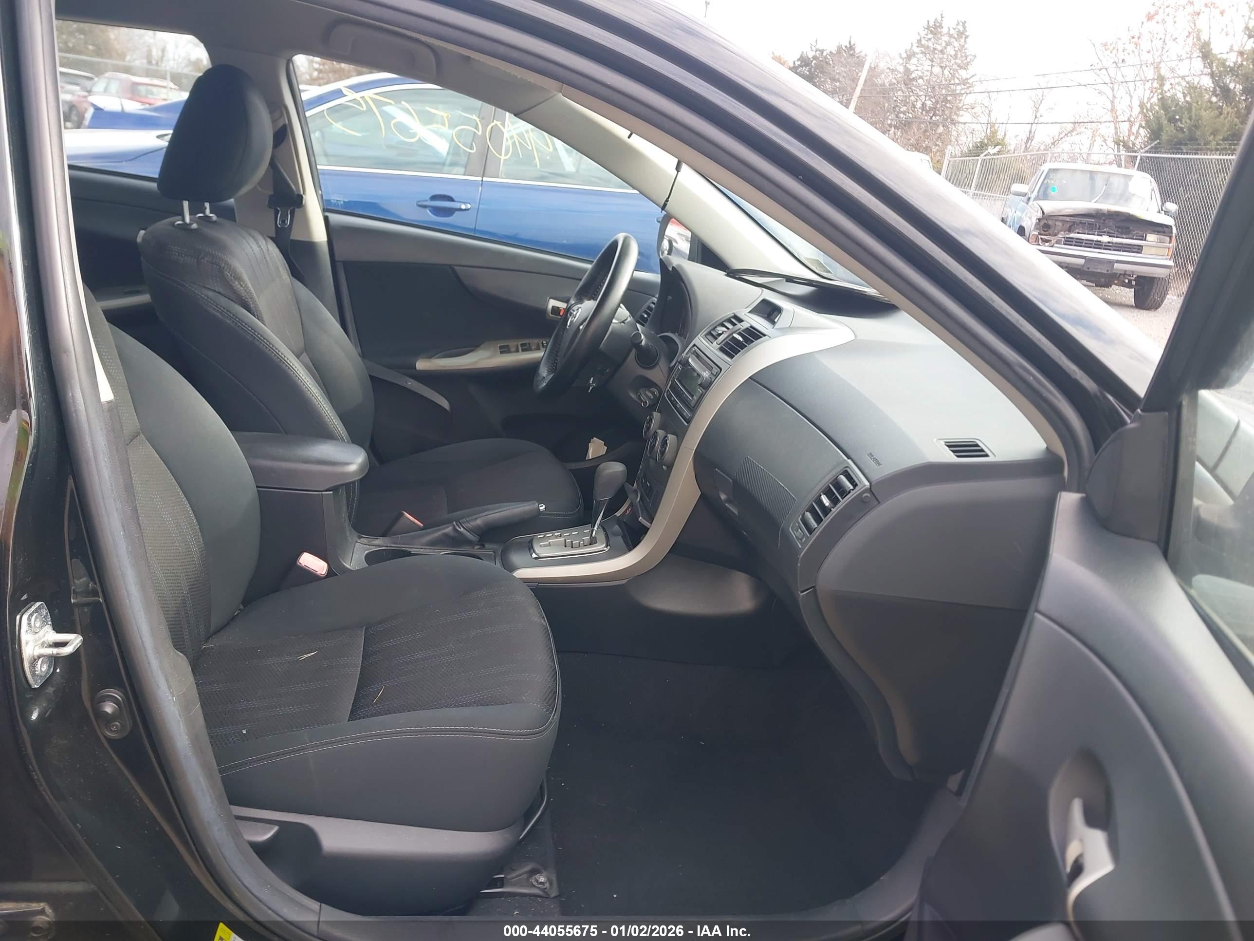 TOYOTA COROLLA image 5