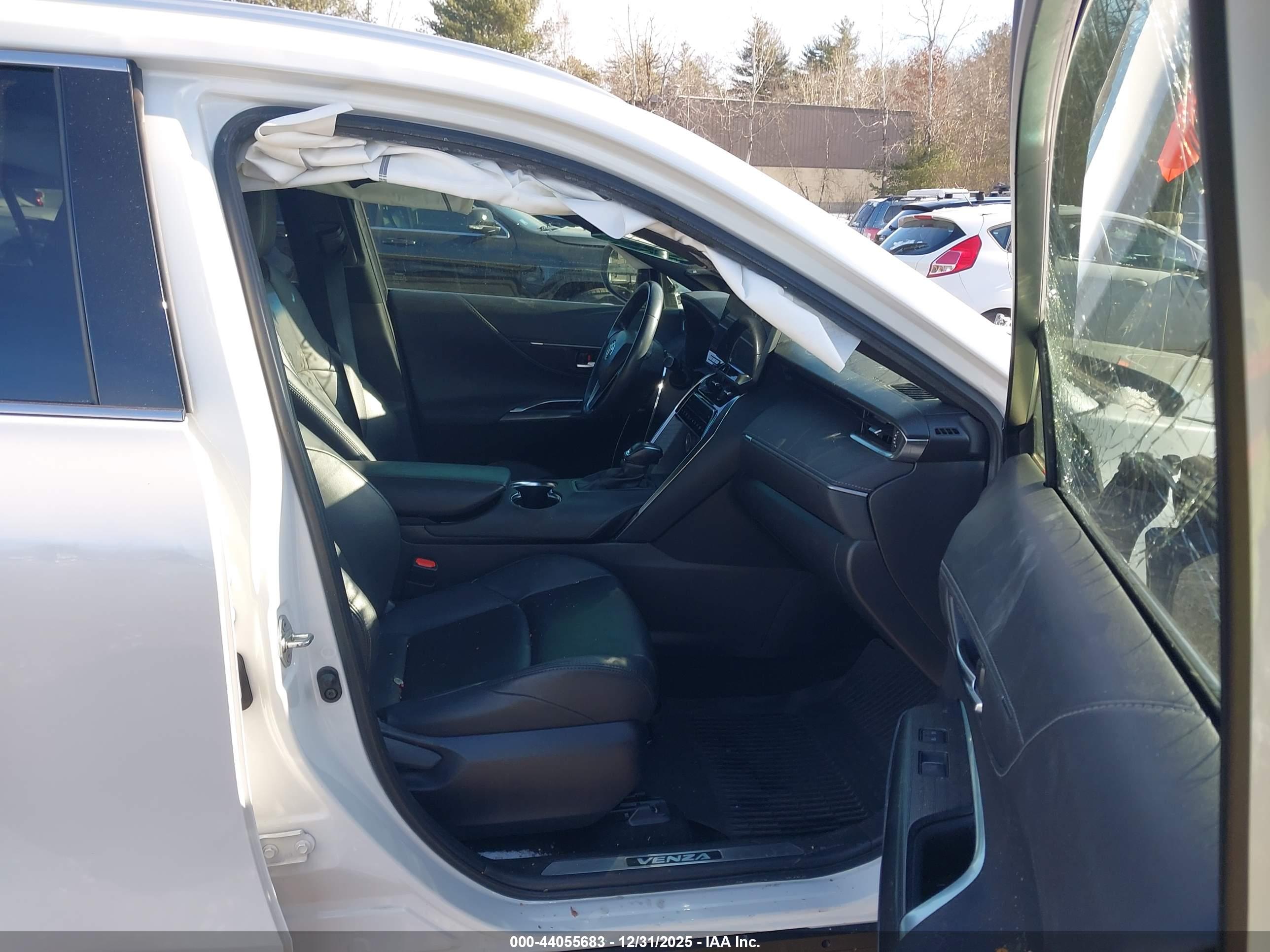 TOYOTA VENZA image 5