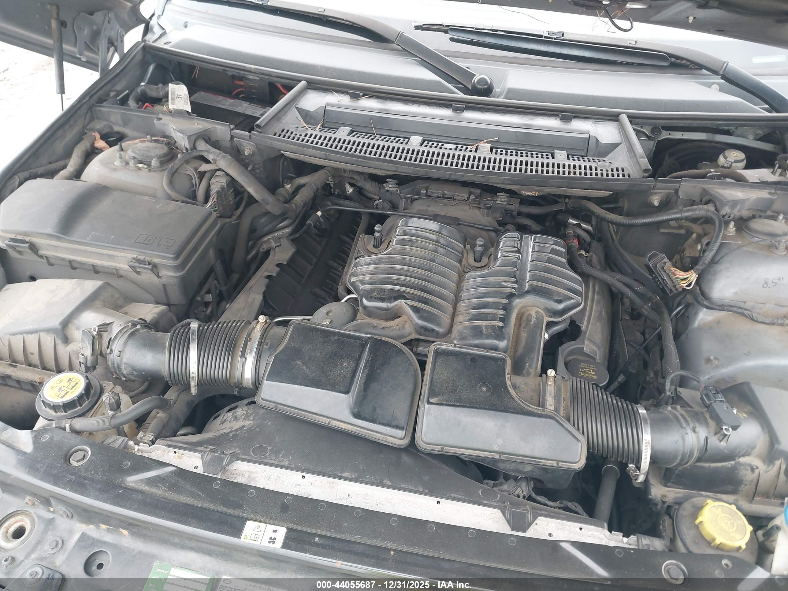 LAND ROVER image 10