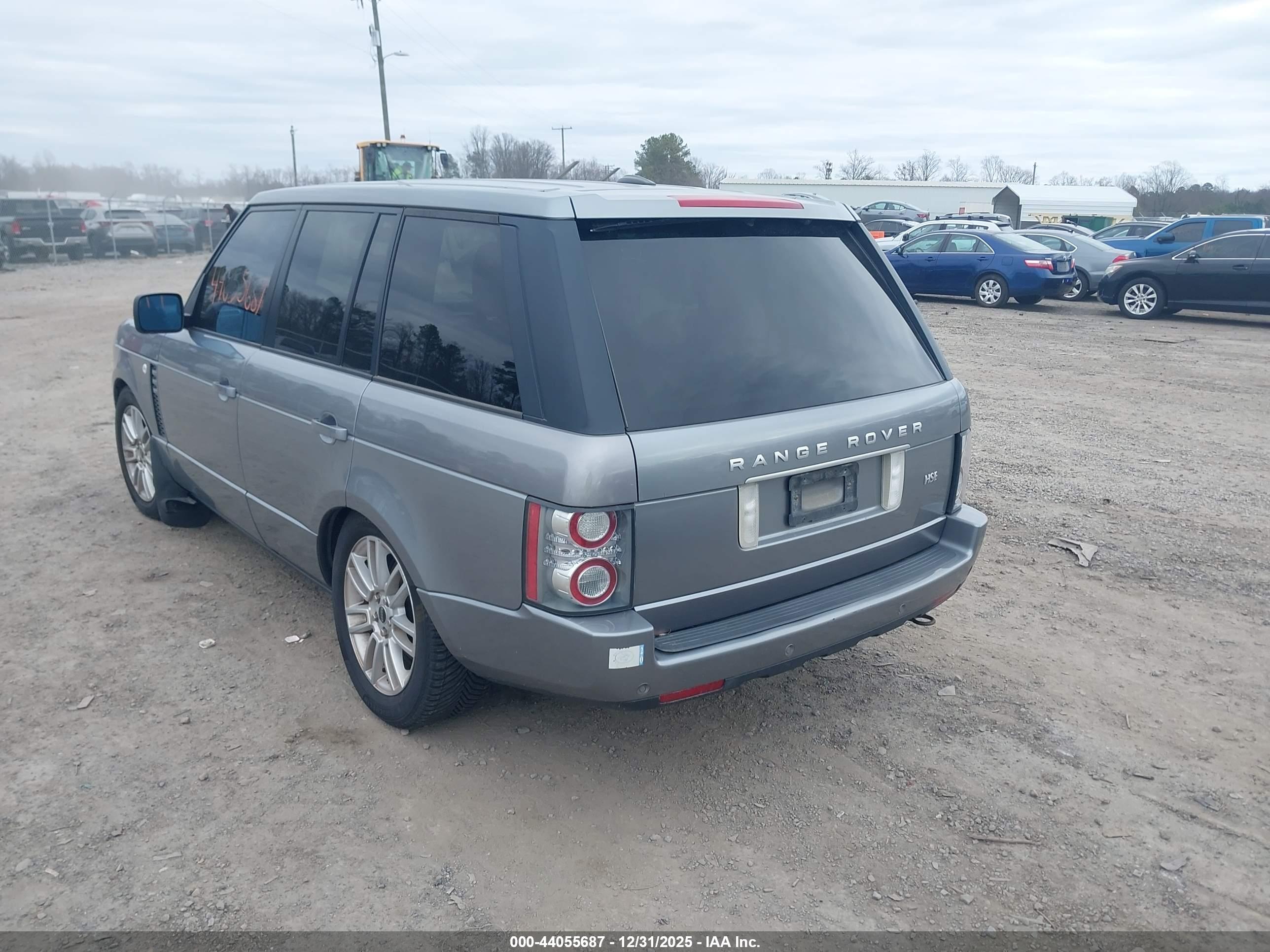 LAND ROVER image 3