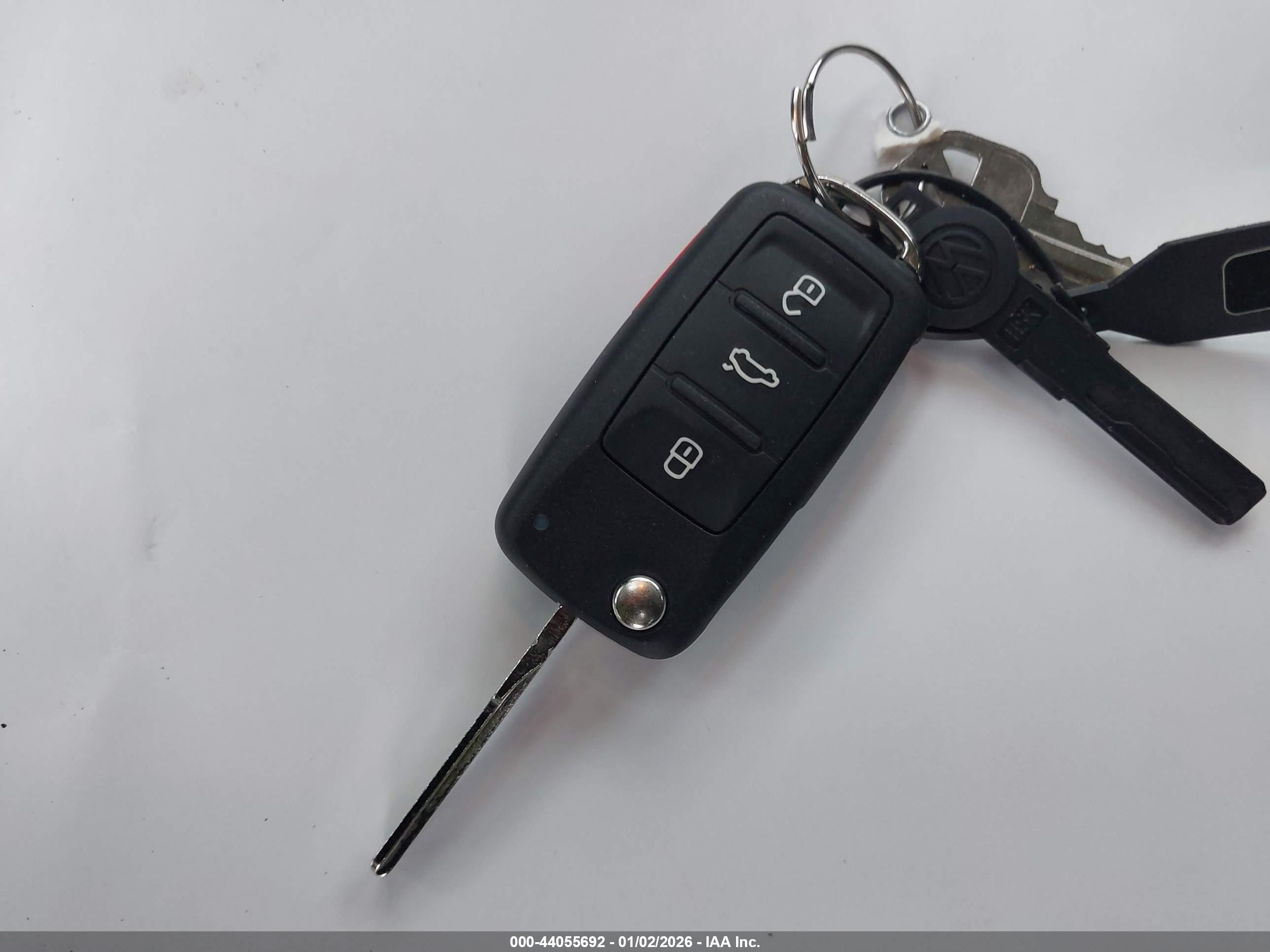 VOLKSWAGEN PASSAT image 11