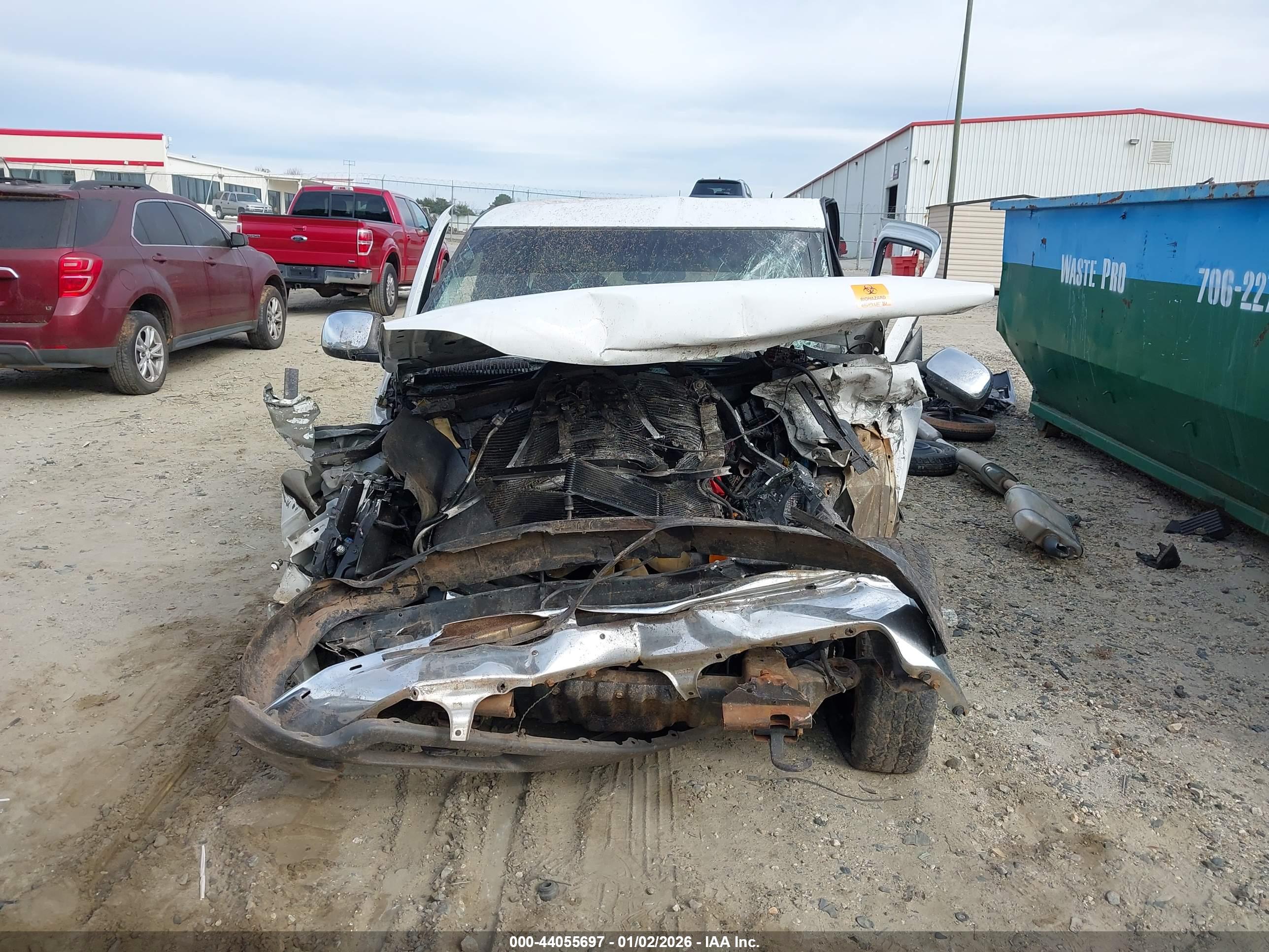 GMC SIERRA image 6