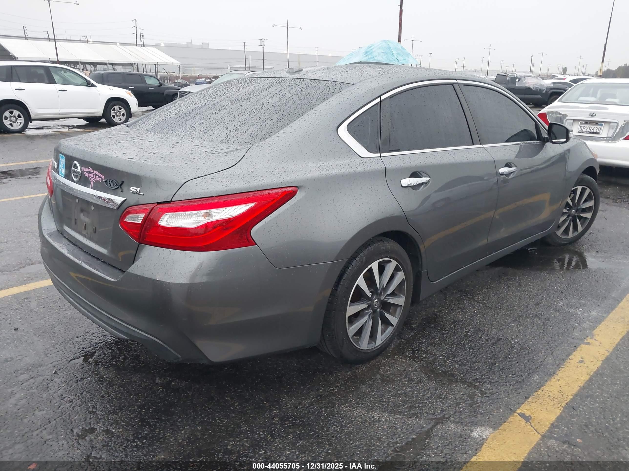 NISSAN ALTIMA image 4