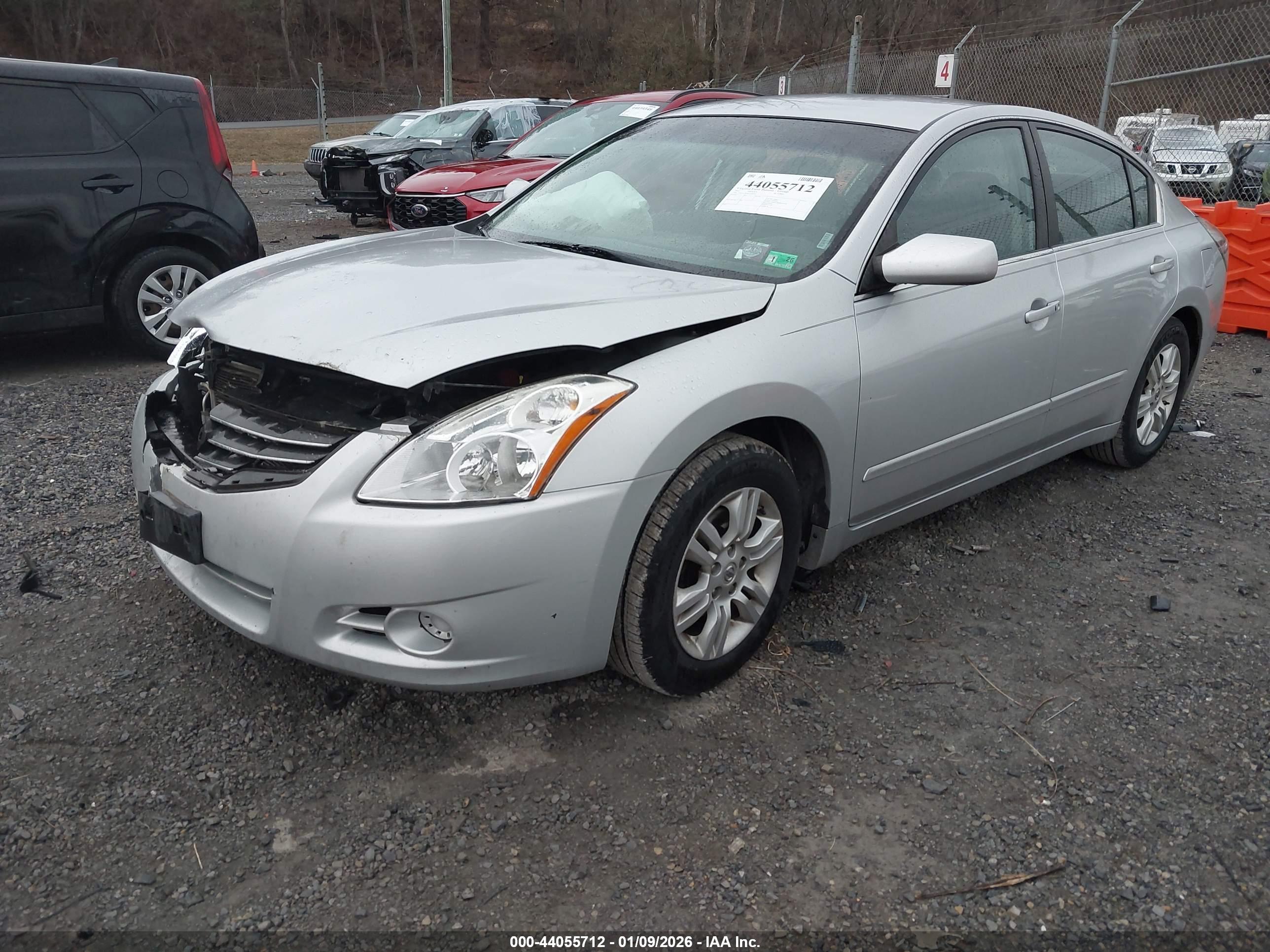 NISSAN ALTIMA image 2