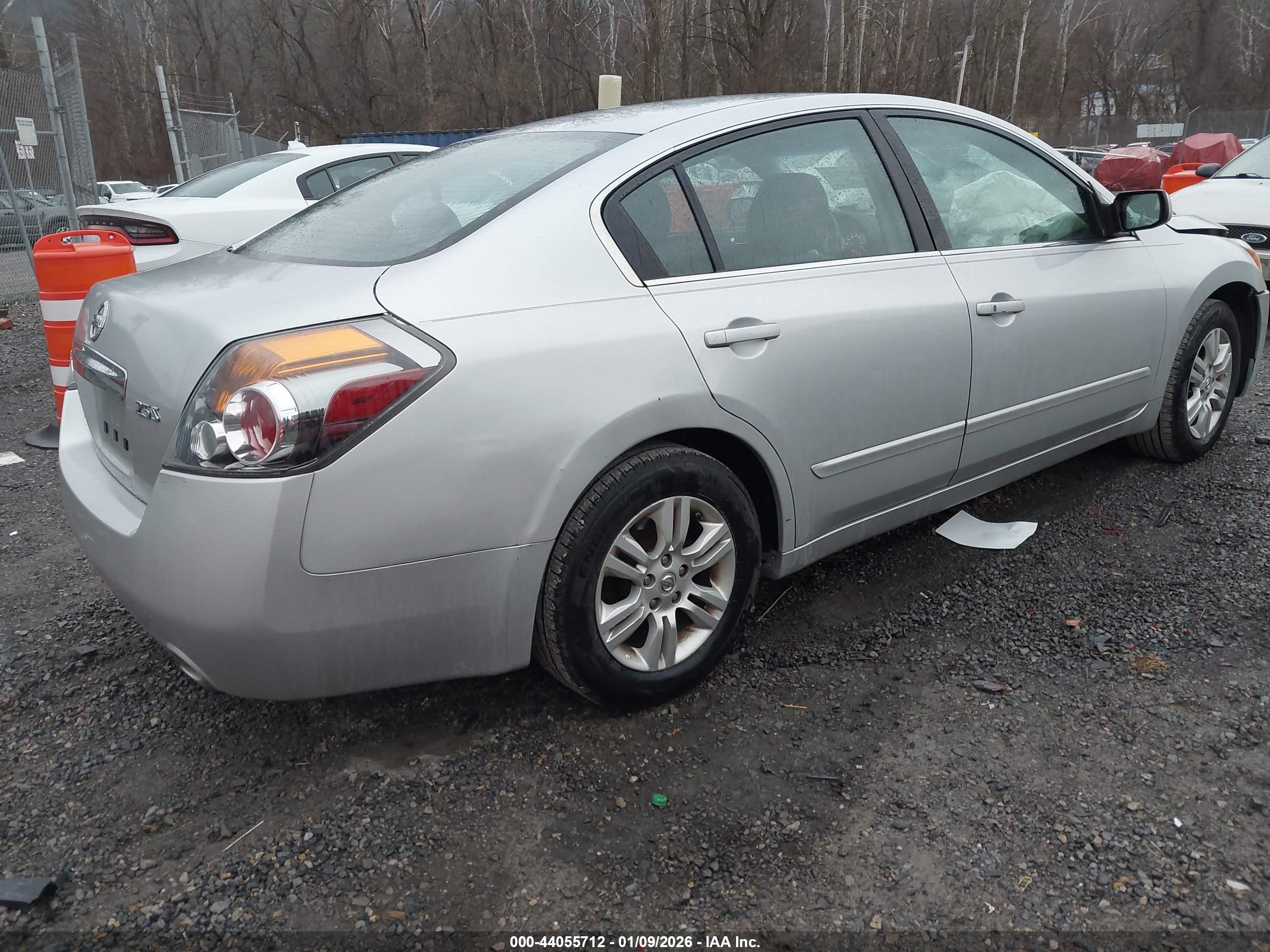 NISSAN ALTIMA image 4