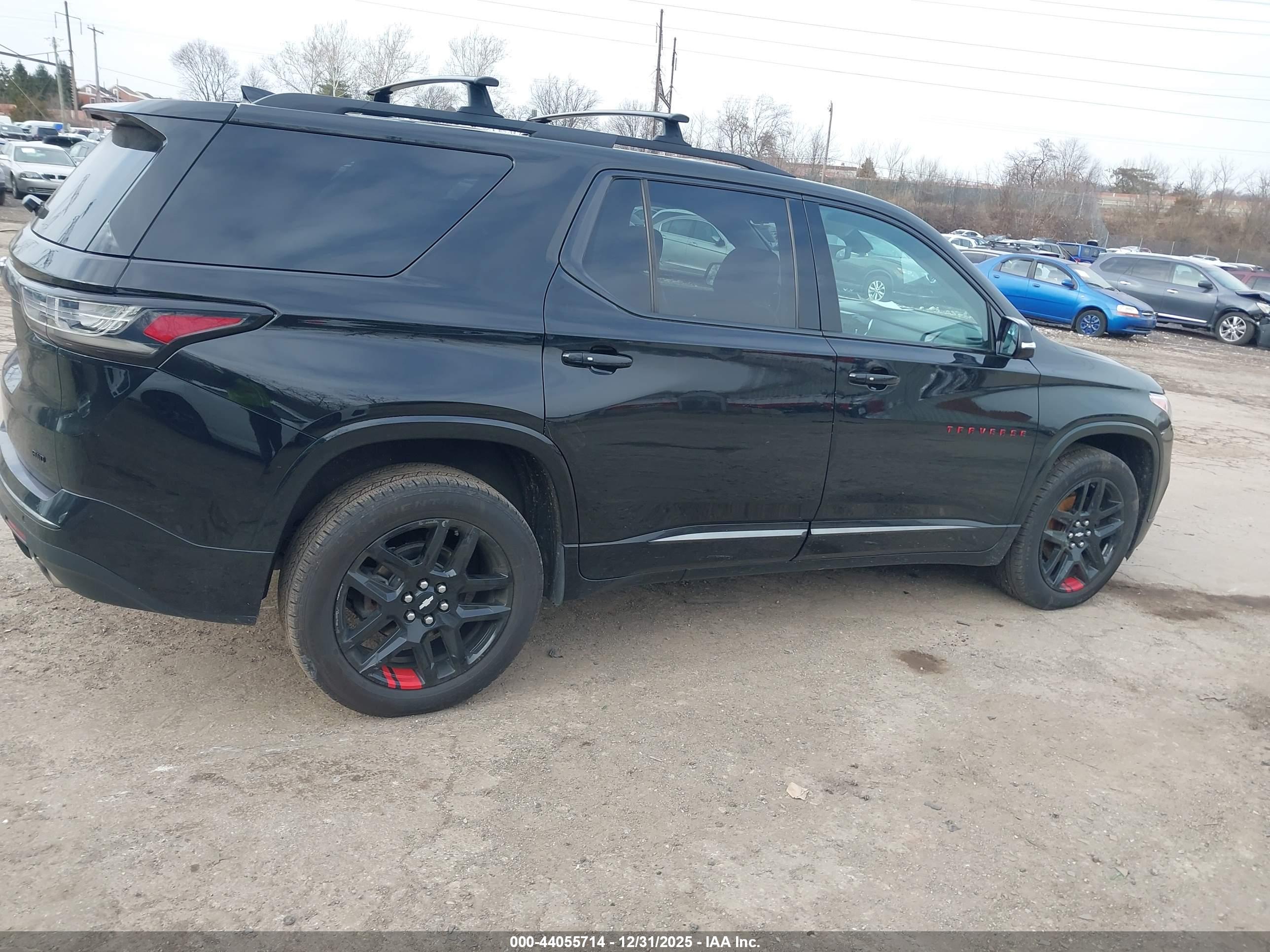CHEVROLET TRAVERSE image 4
