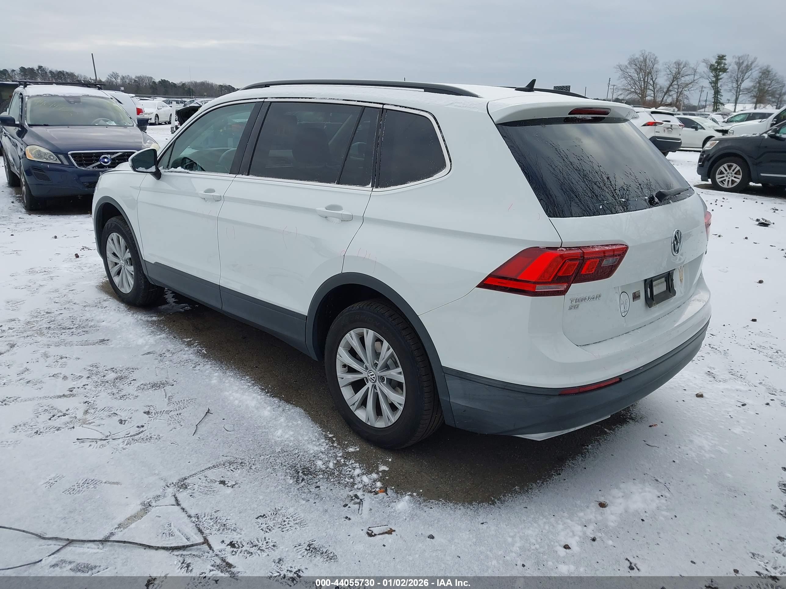 VOLKSWAGEN TIGUAN image 3
