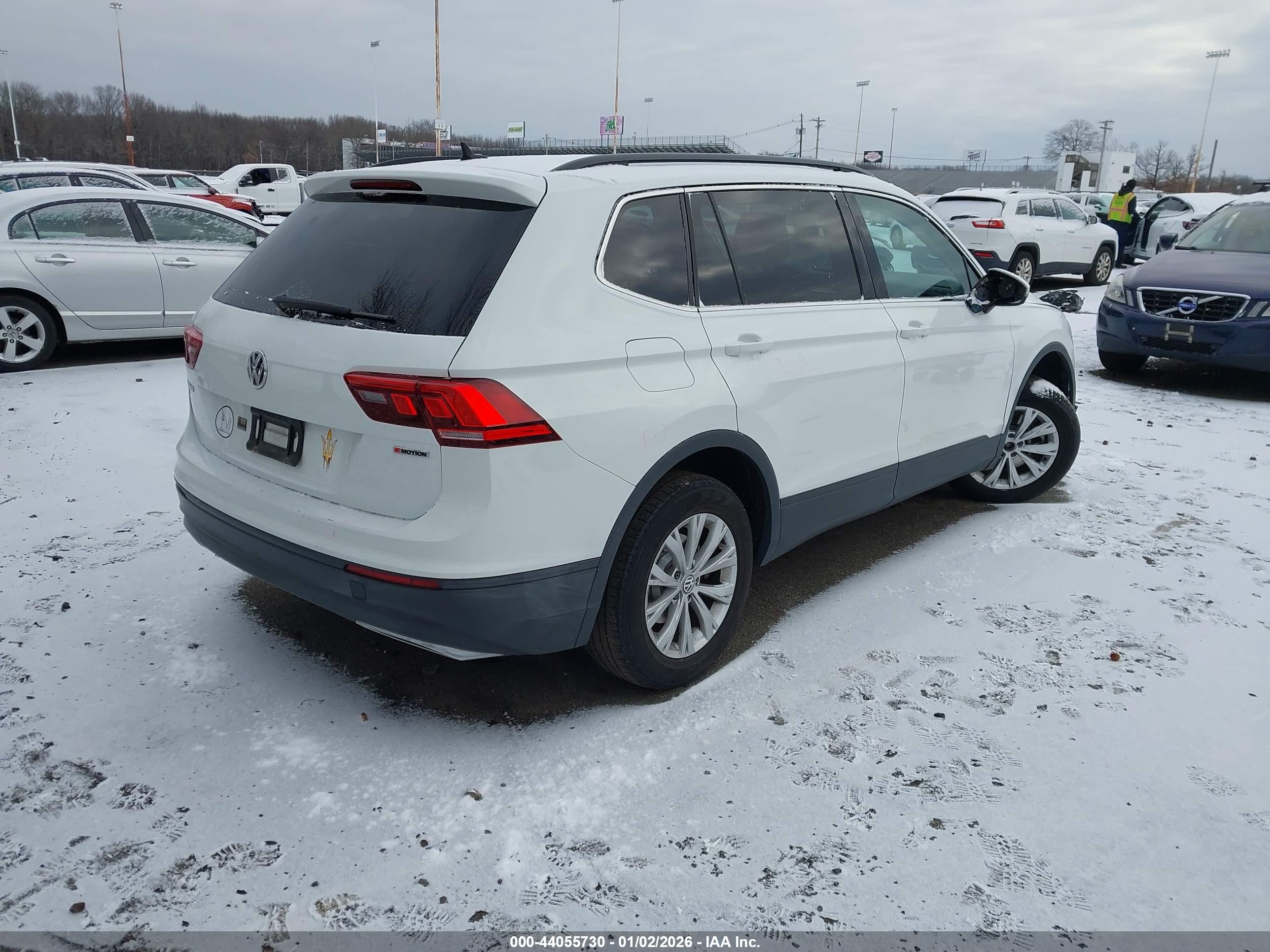 VOLKSWAGEN TIGUAN image 4