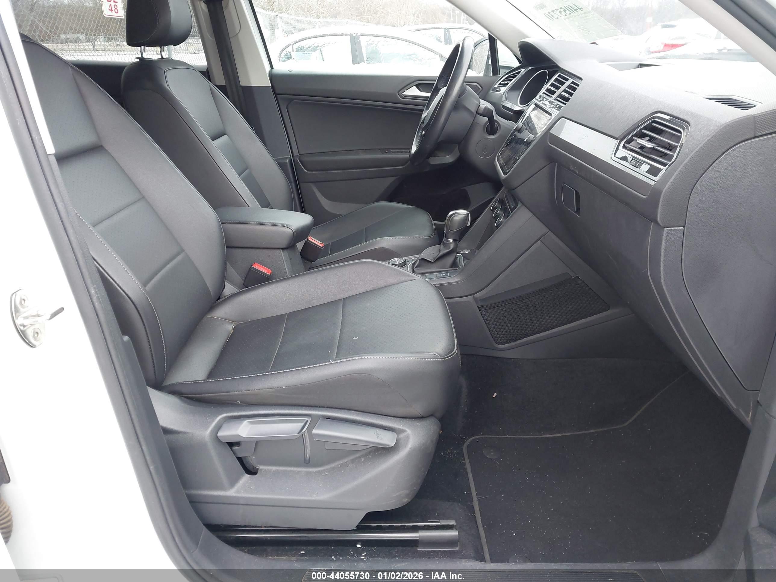VOLKSWAGEN TIGUAN image 5