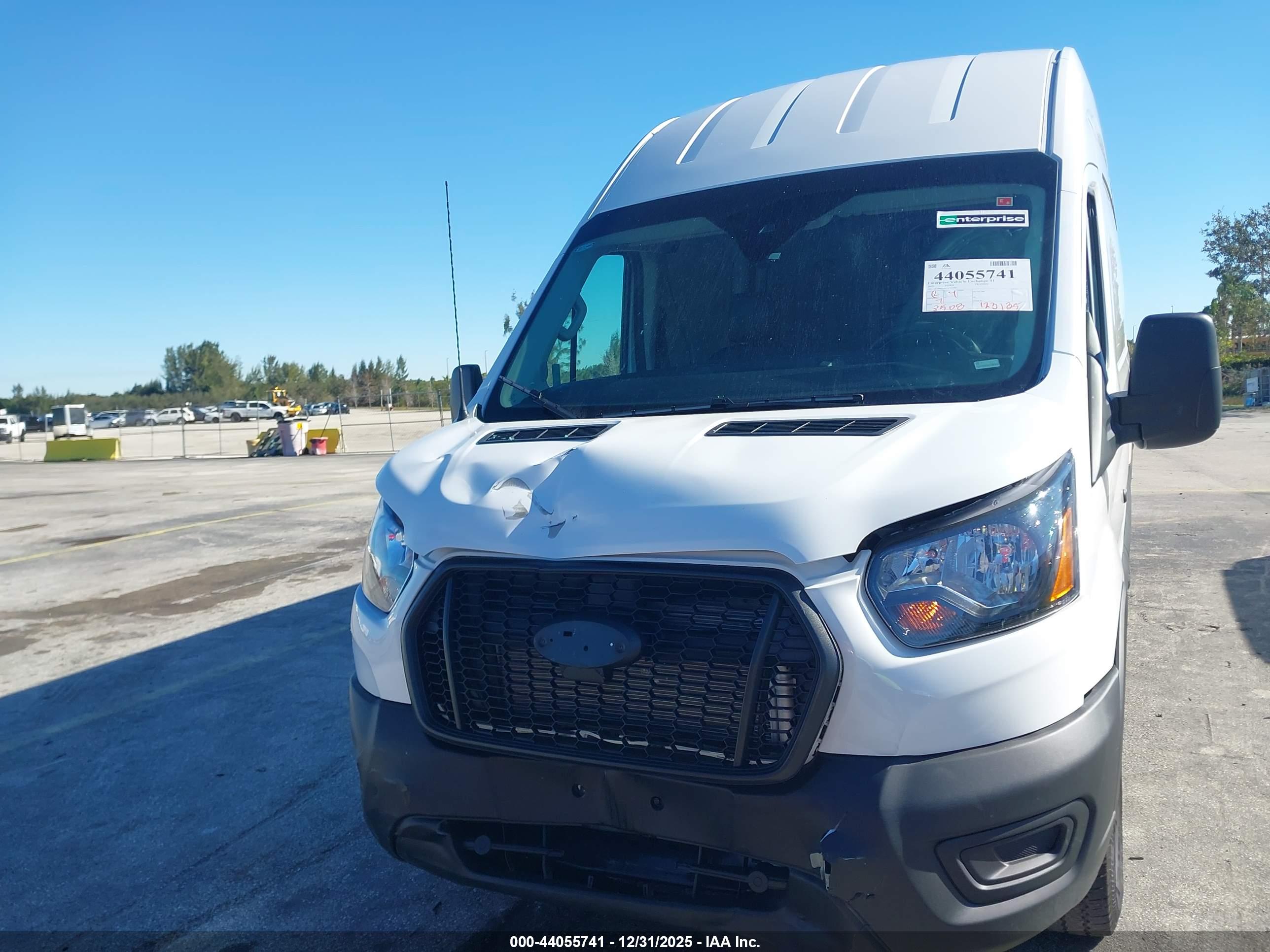 FORD TRANSIT-250 image 6